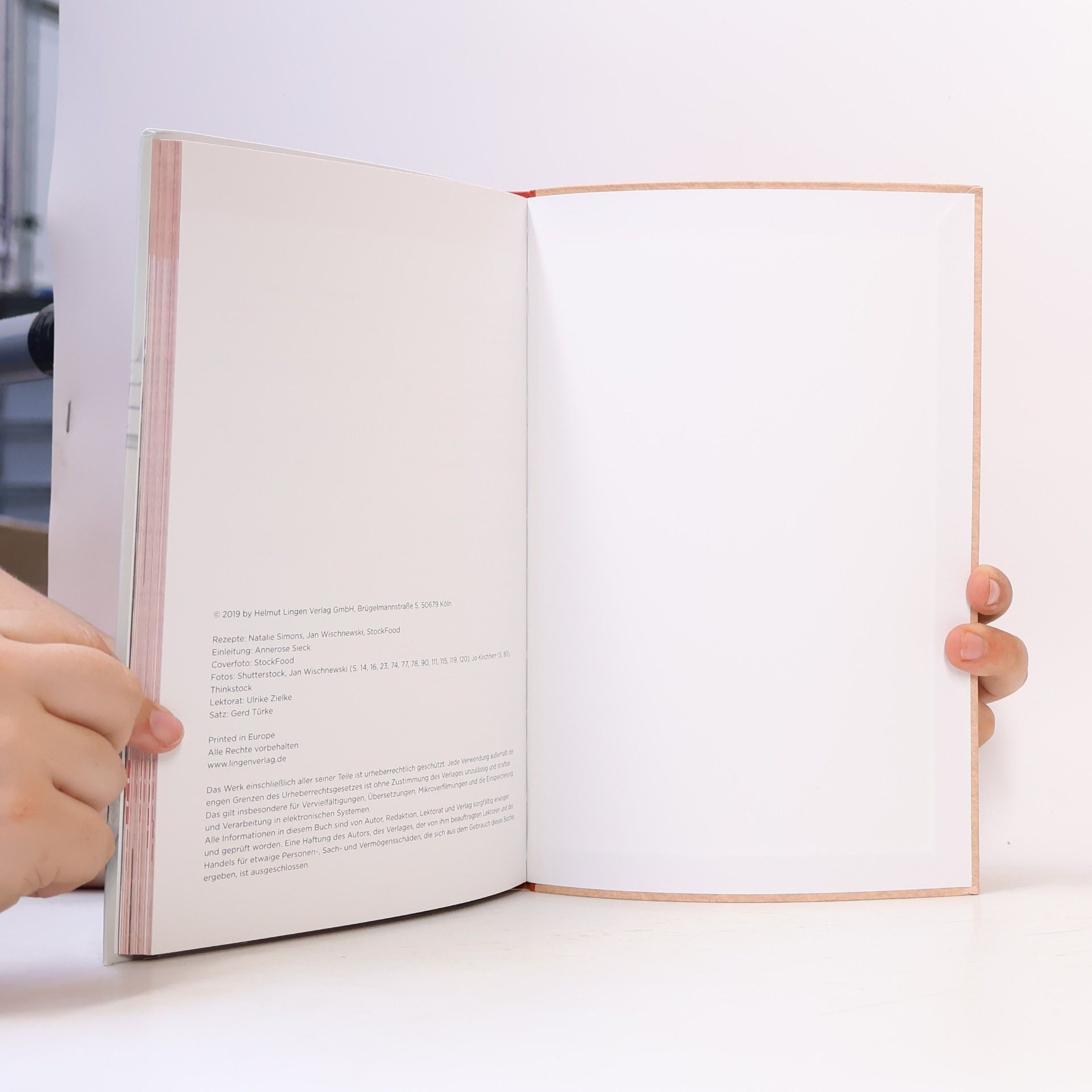 Various authors Schlank und Fit. Low Carb fürs Büro
