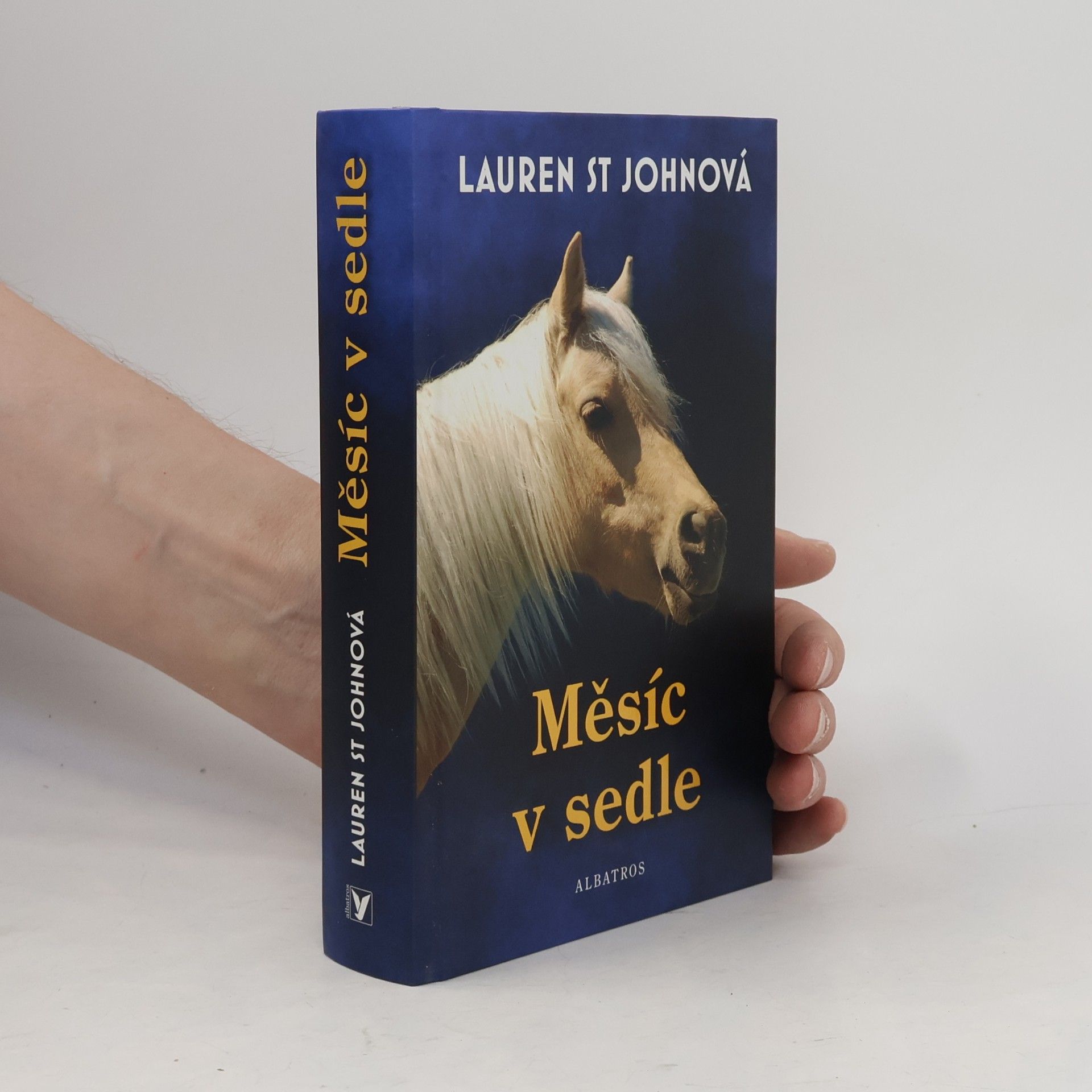 Lauren St. John Měsíc v sedle