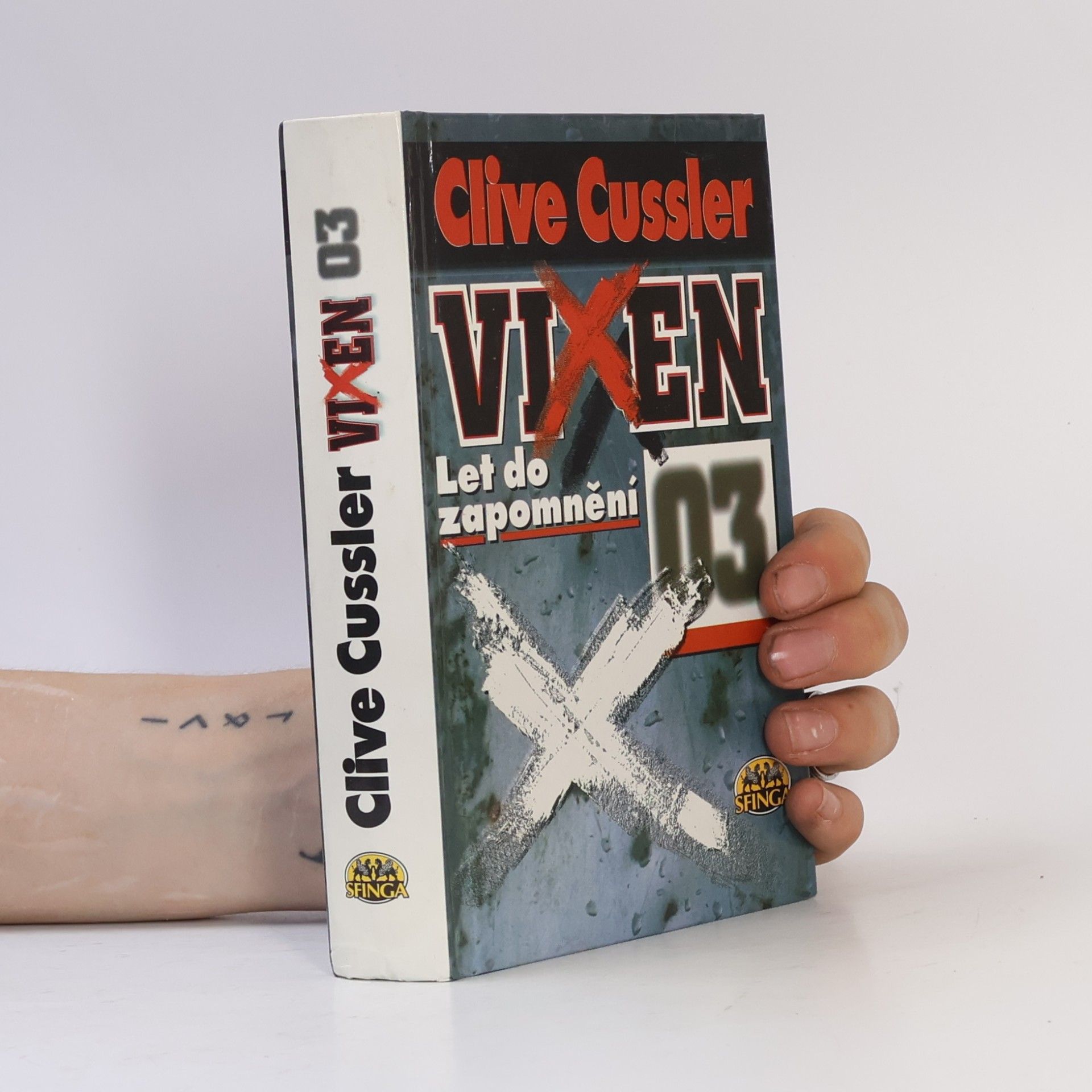 Clive Cussler Vixen 03. Let do zapomnění