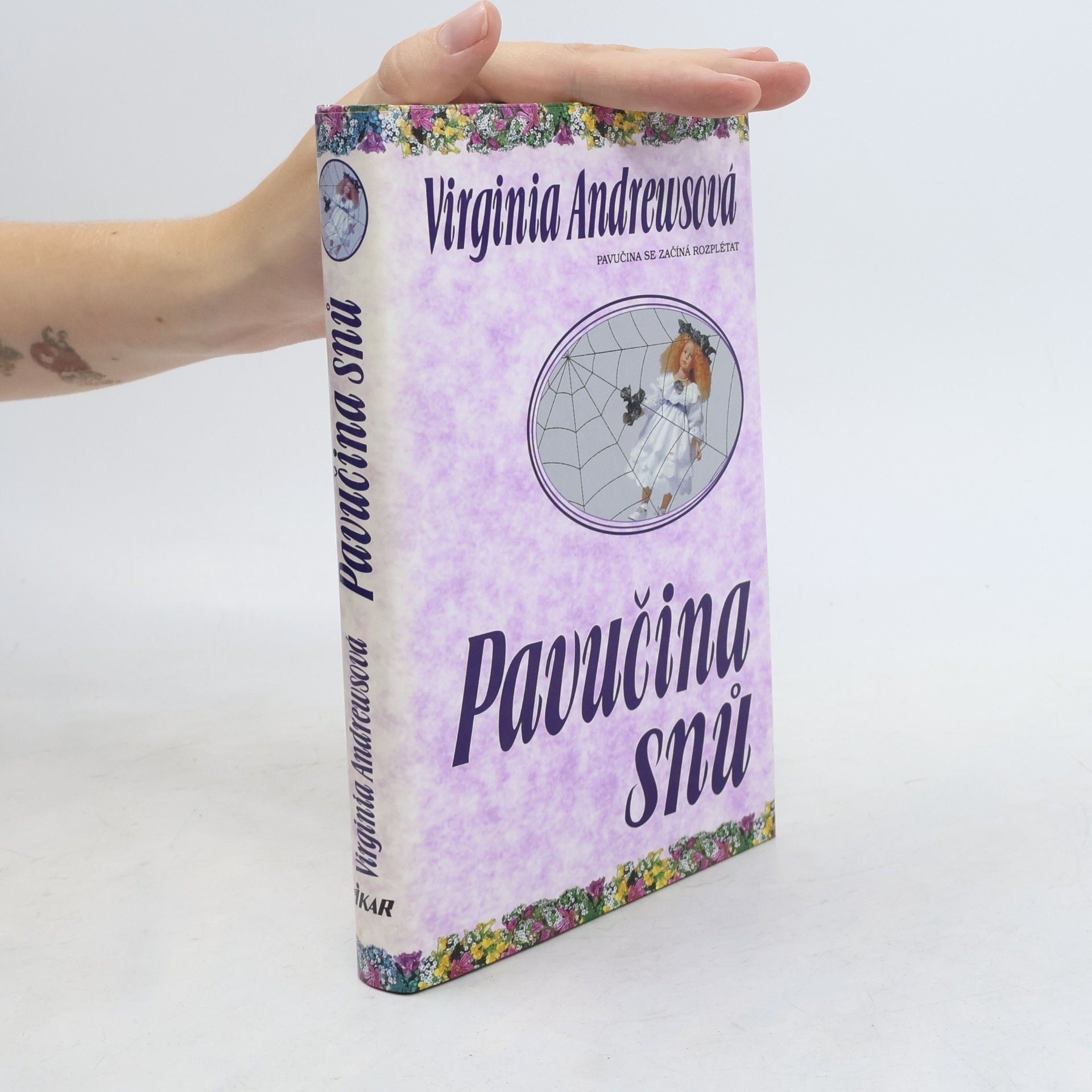V. C. Andrews Pavučina snů