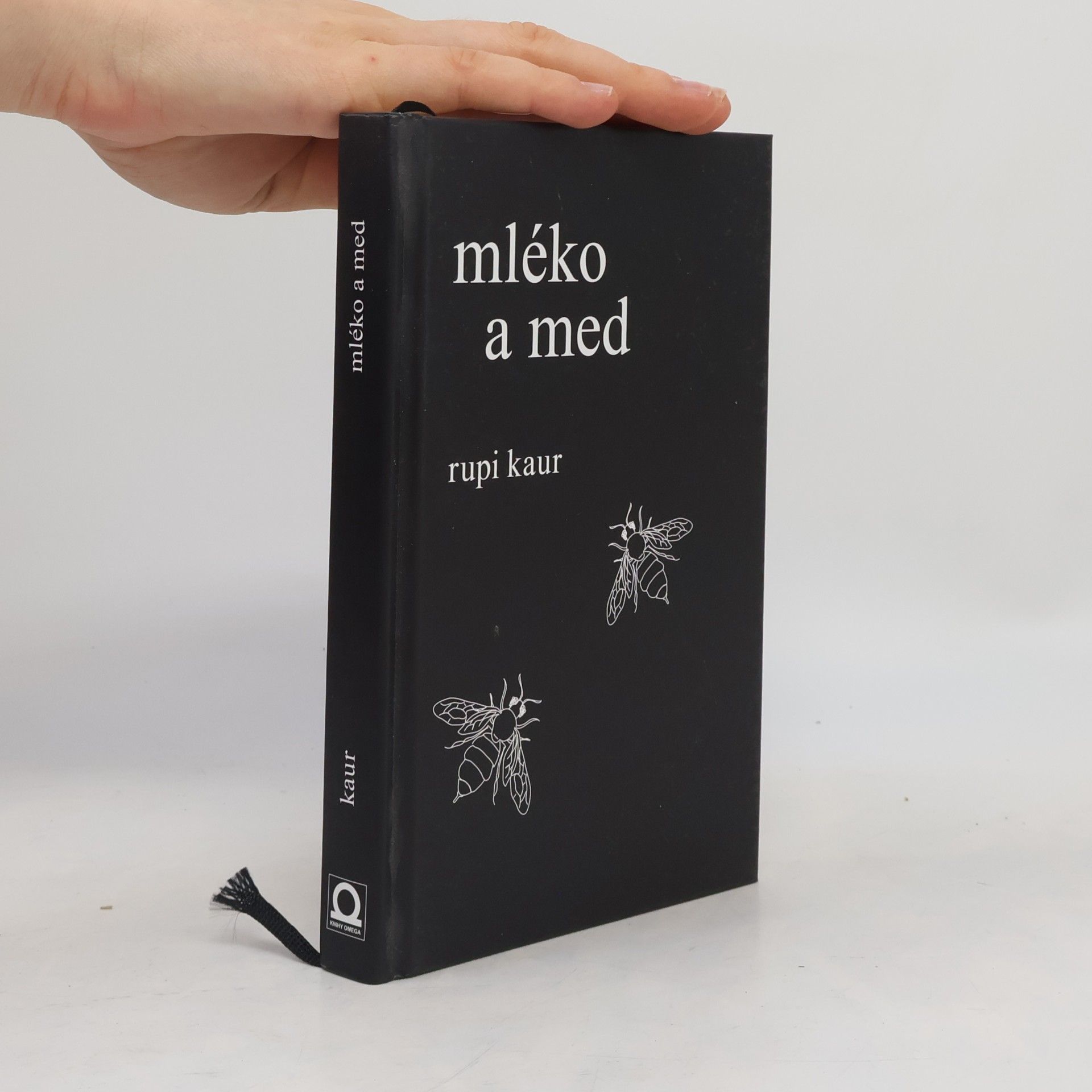Rupi Kaur Mléko a med
