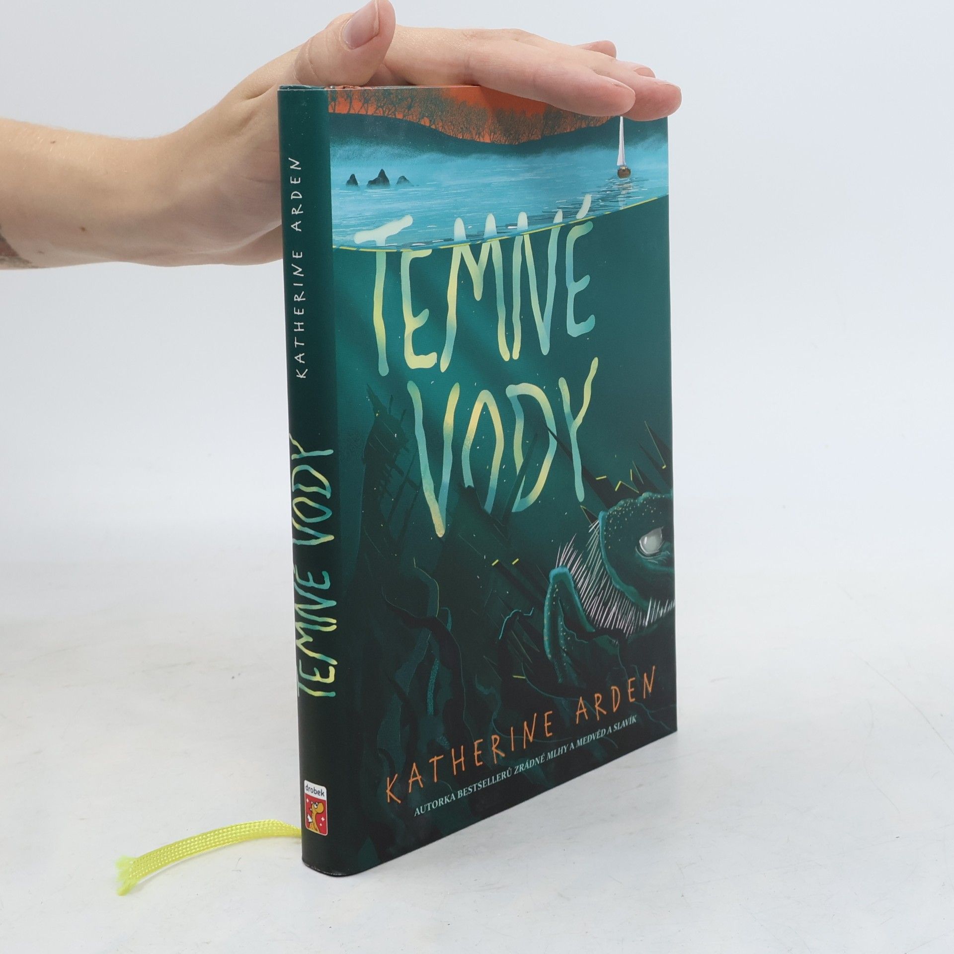 Katherine Arden Temné vody
