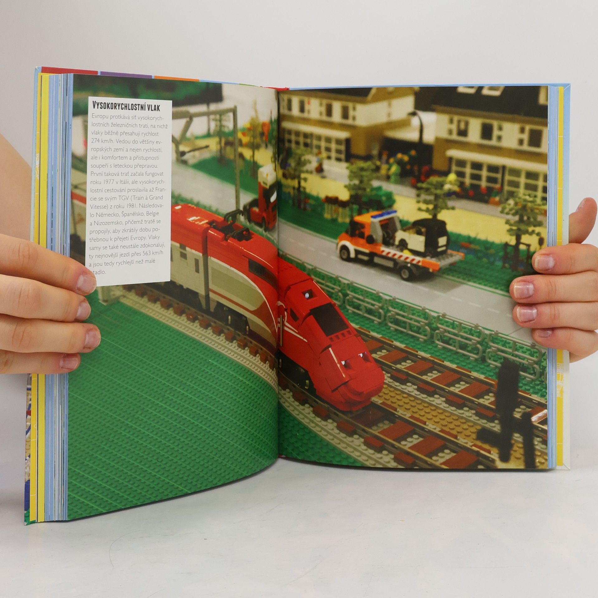 Waren Elsmore Kostky a kola: Skvělá vozidla, plavidla a letadla ze stavebnice LEGO®
