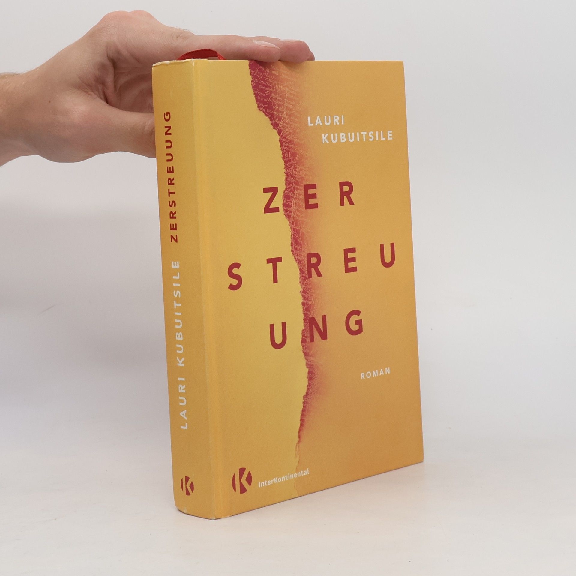 Lauri Kubuitsile Zerstreuung