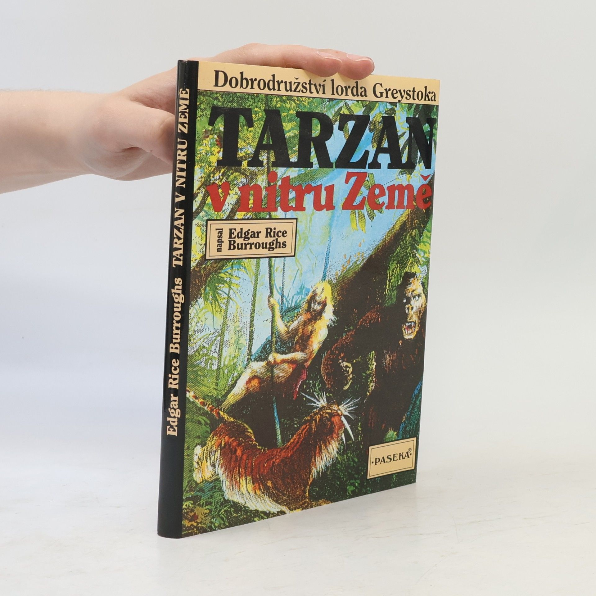 Tarzan v nitru země
