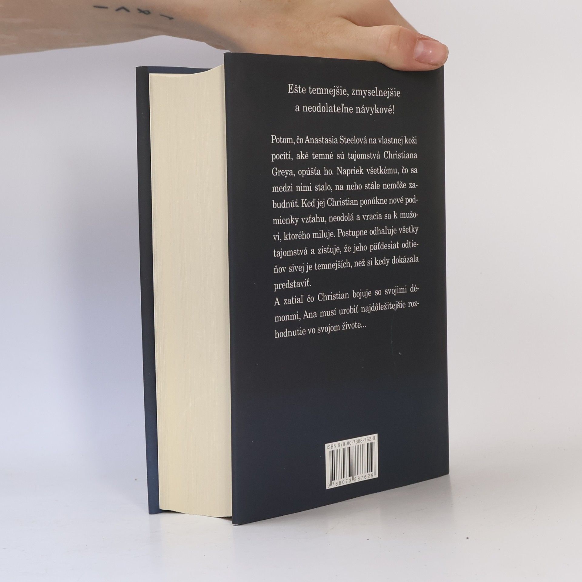 E. L. James Päťdesiat odtieňov temnoty