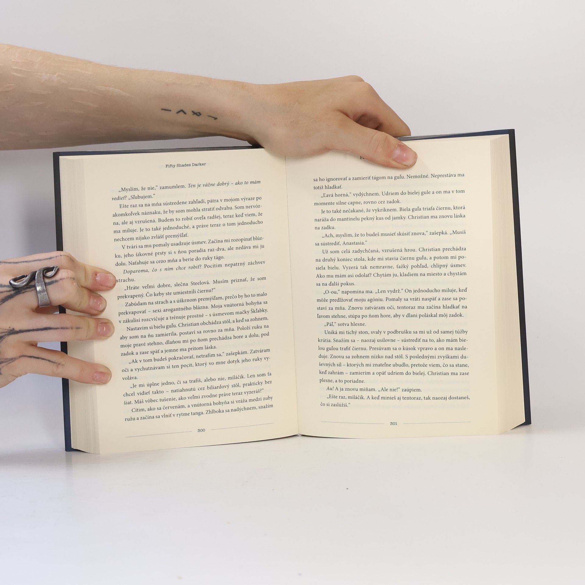 E. L. James Päťdesiat odtieňov temnoty