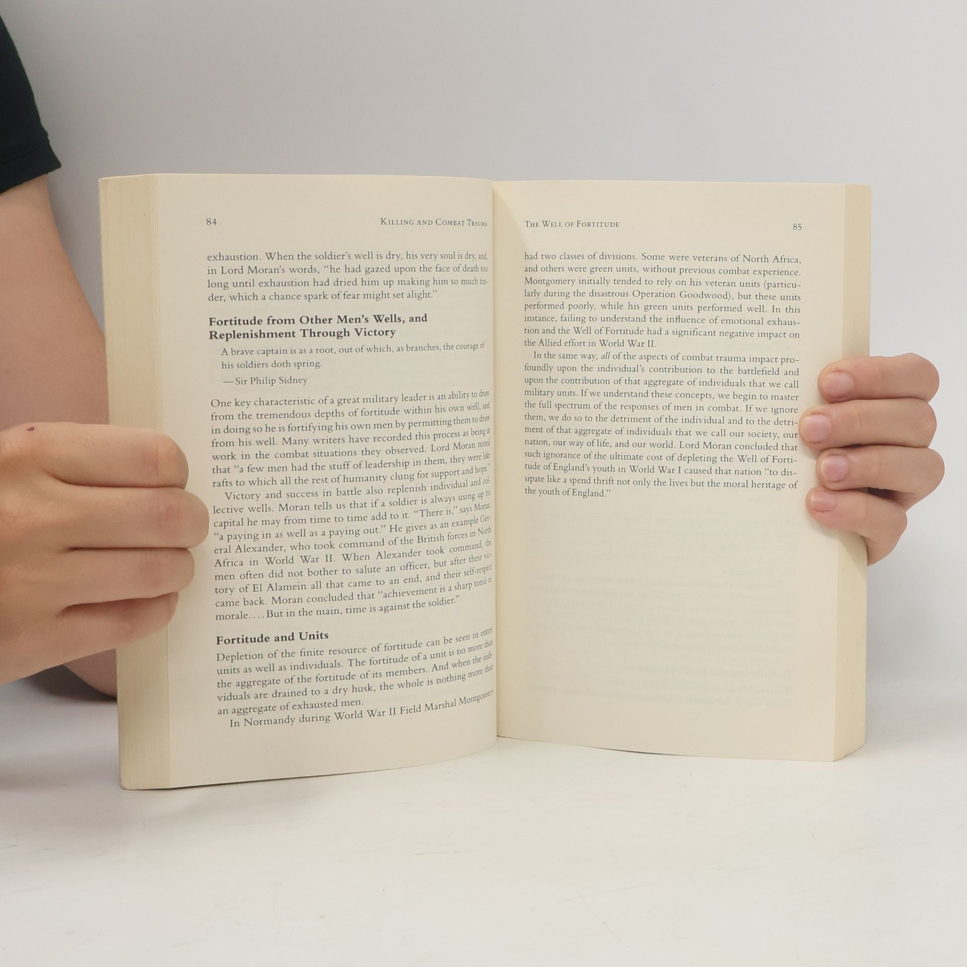 Dave Grossman On killing : the psychological cost of learning to kill in war and society