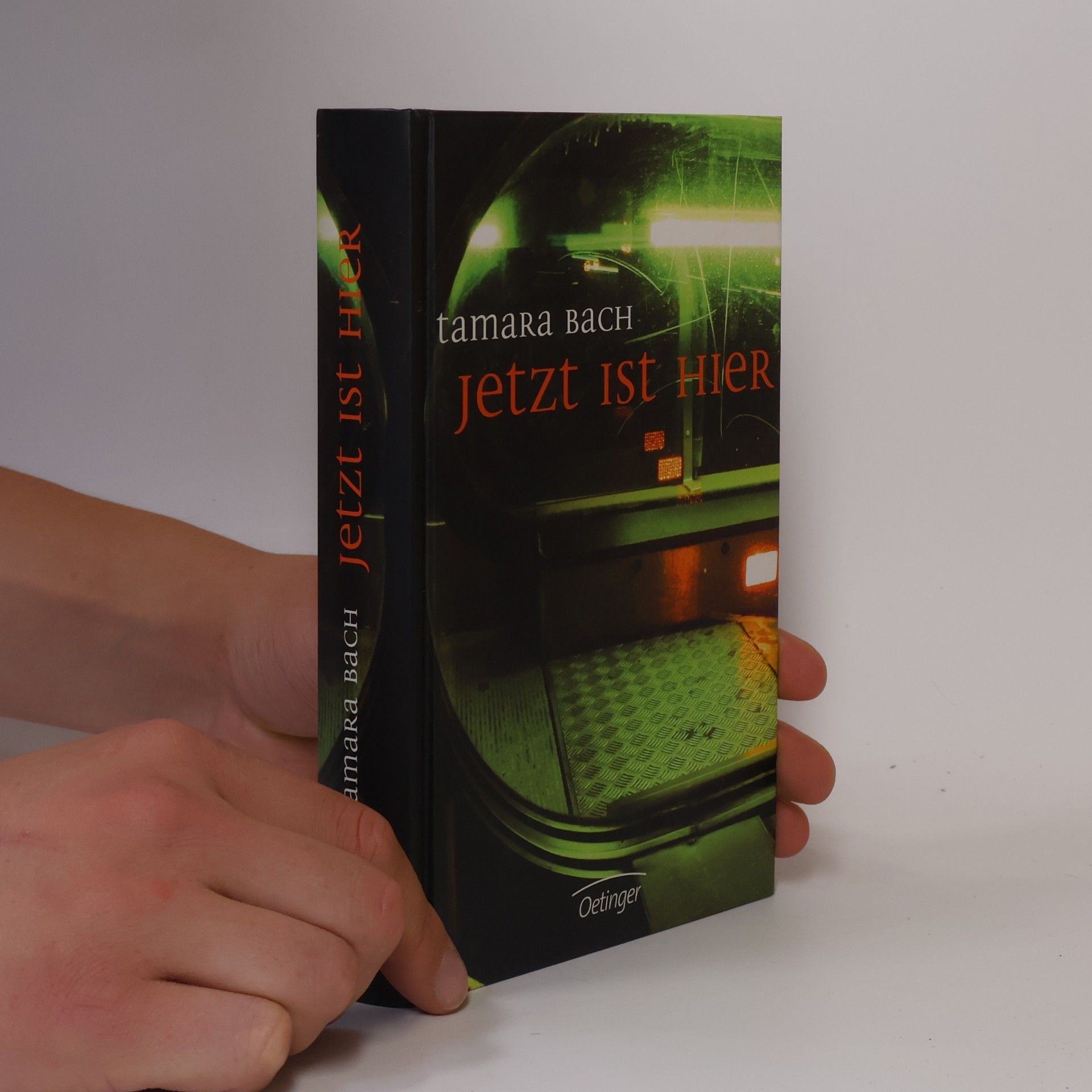 Jetzt ist hier
