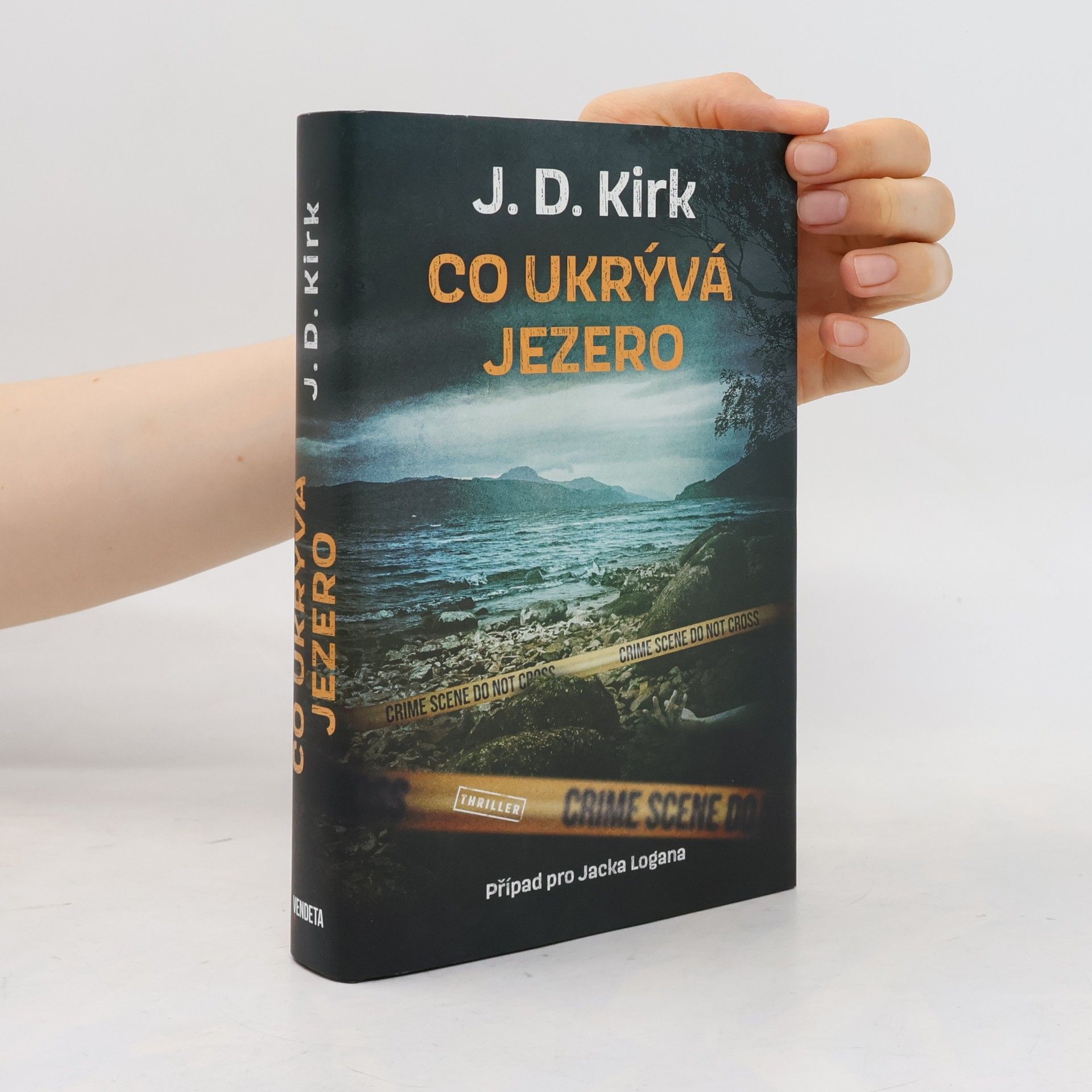 Paul Kirk Co ukrývá jezero