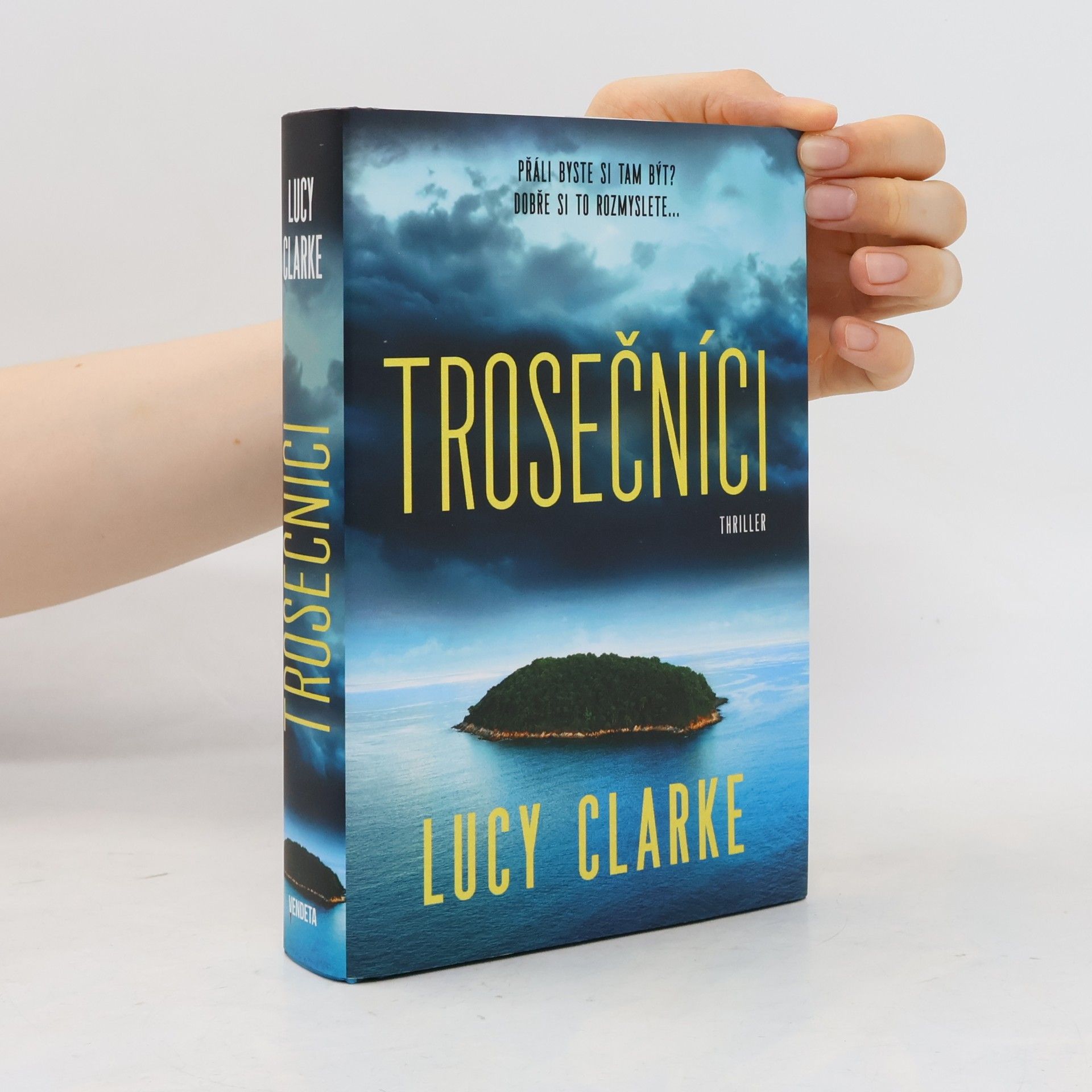 Lucy Clarke Trosečníci