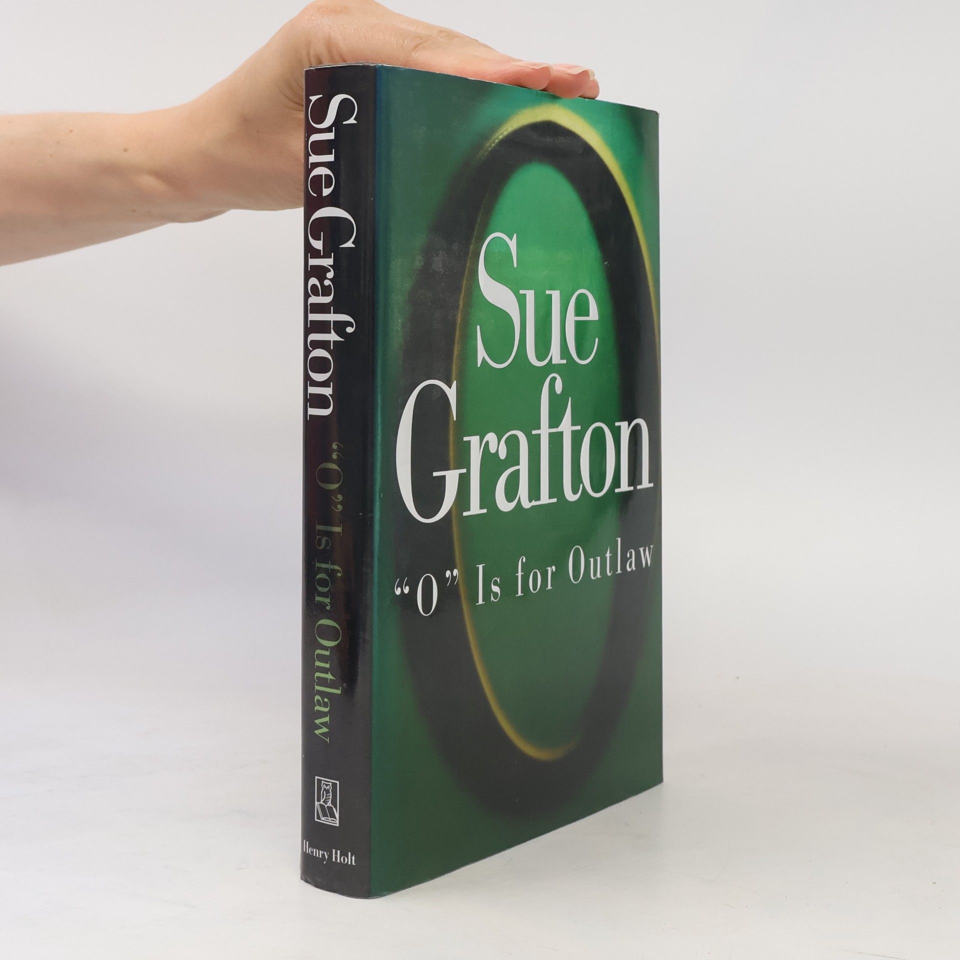 Sue Grafton "O" is for Outlaw