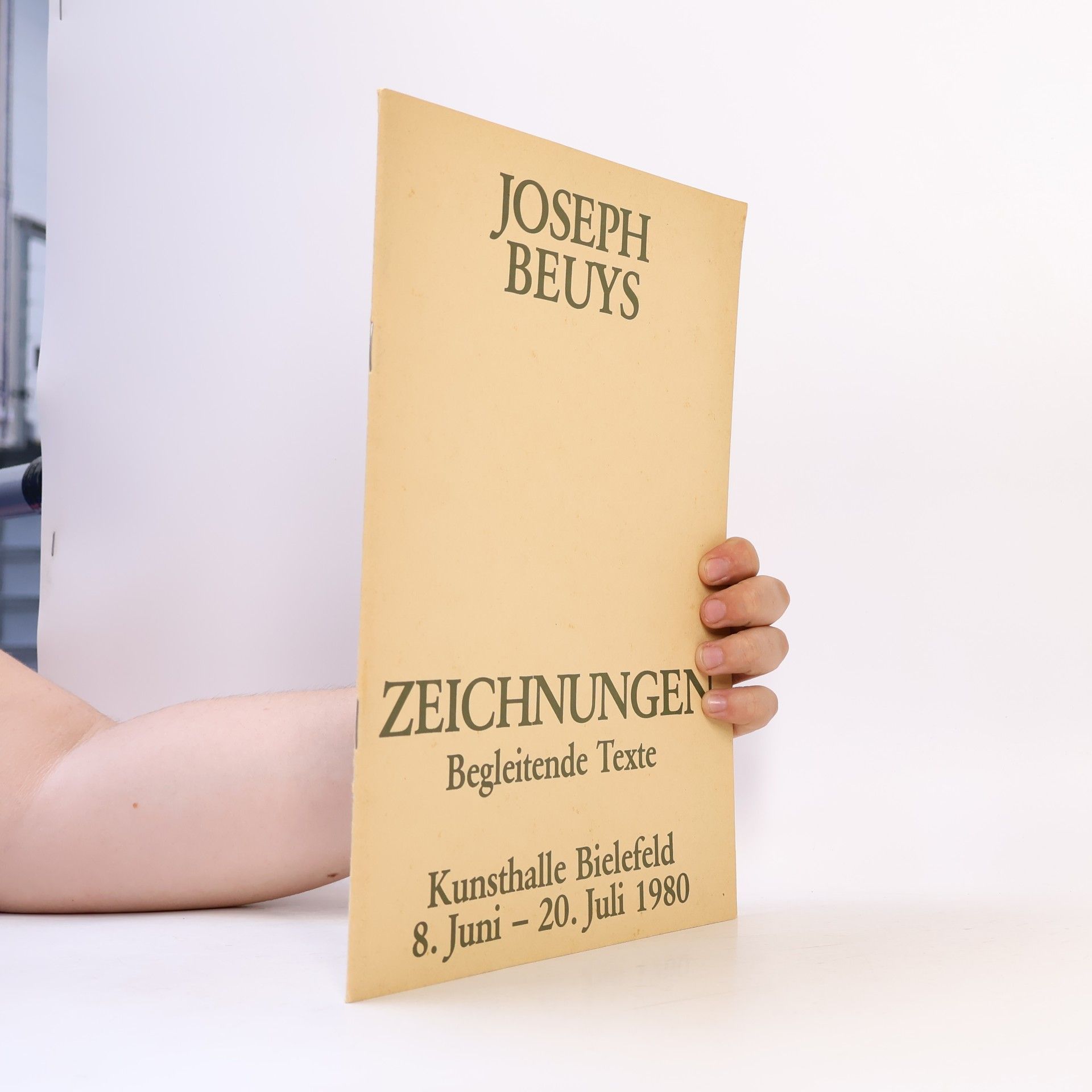 Joseph Beuys Zeichnungen. Begleitende Texte