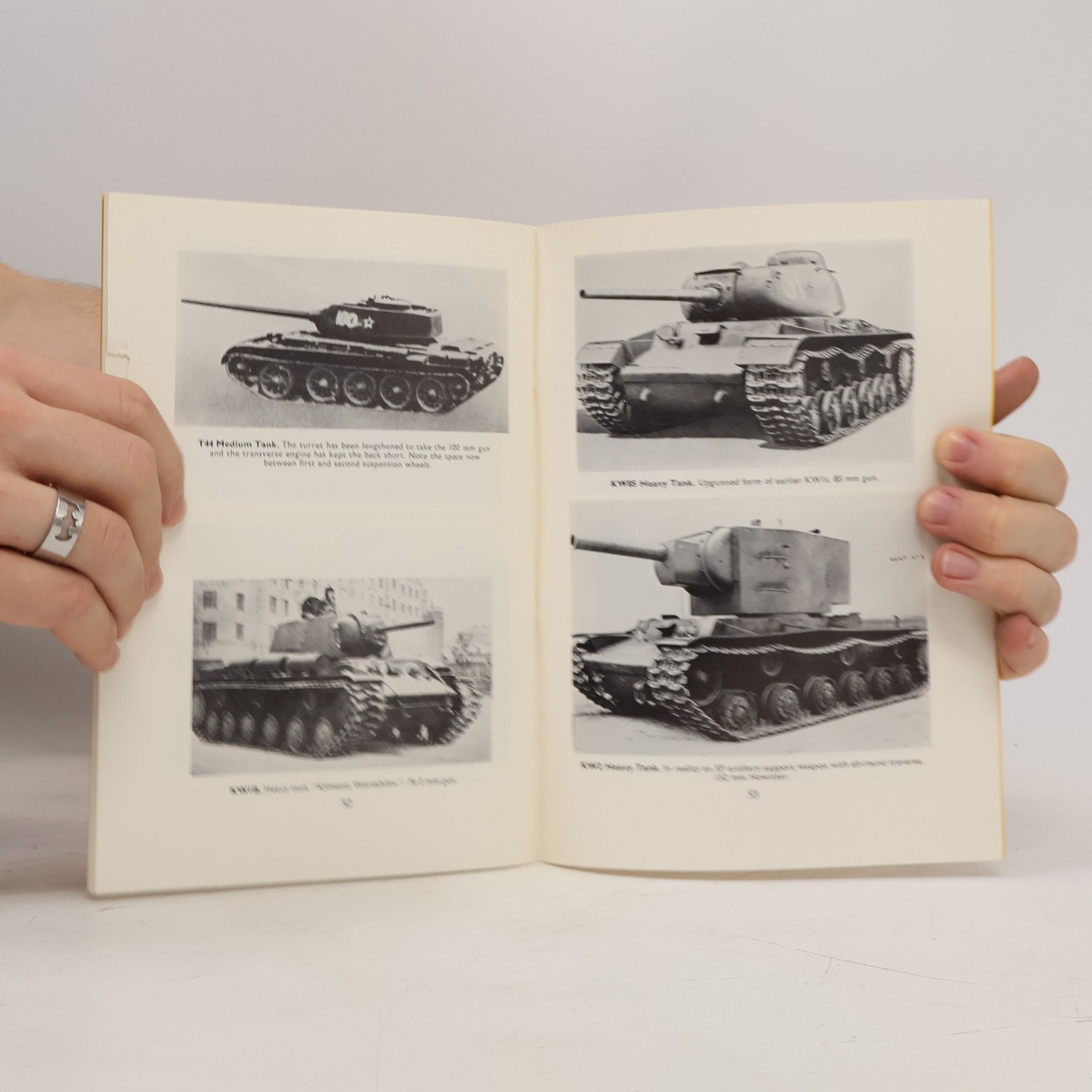 Autorenkollektiv Tanks of Other Nations: USSR