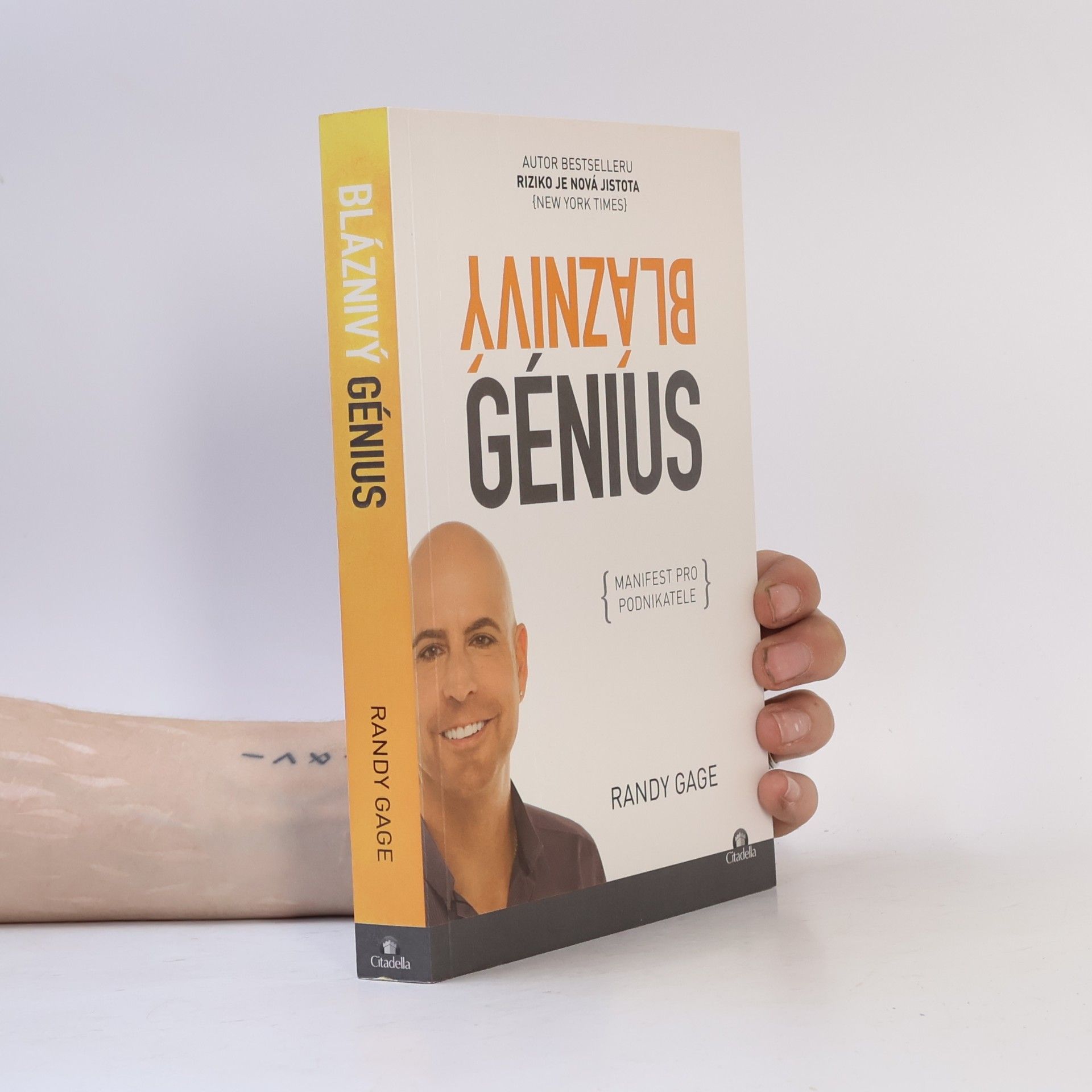 Randy Paul Gage Bláznivý génius
