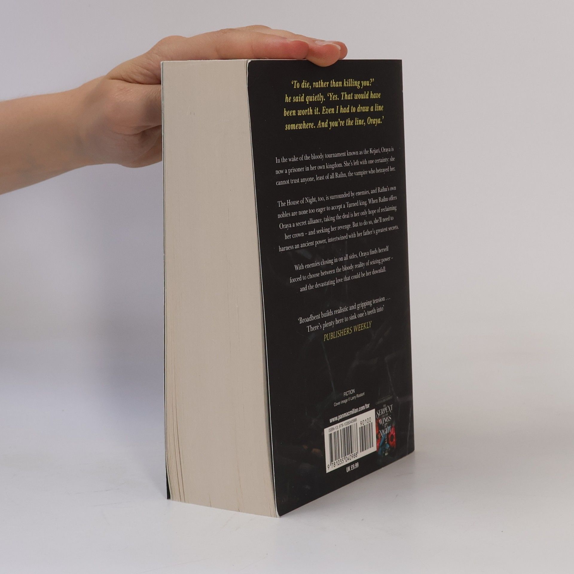 Carissa Broadbent The Ashes and the Star-Cursed King