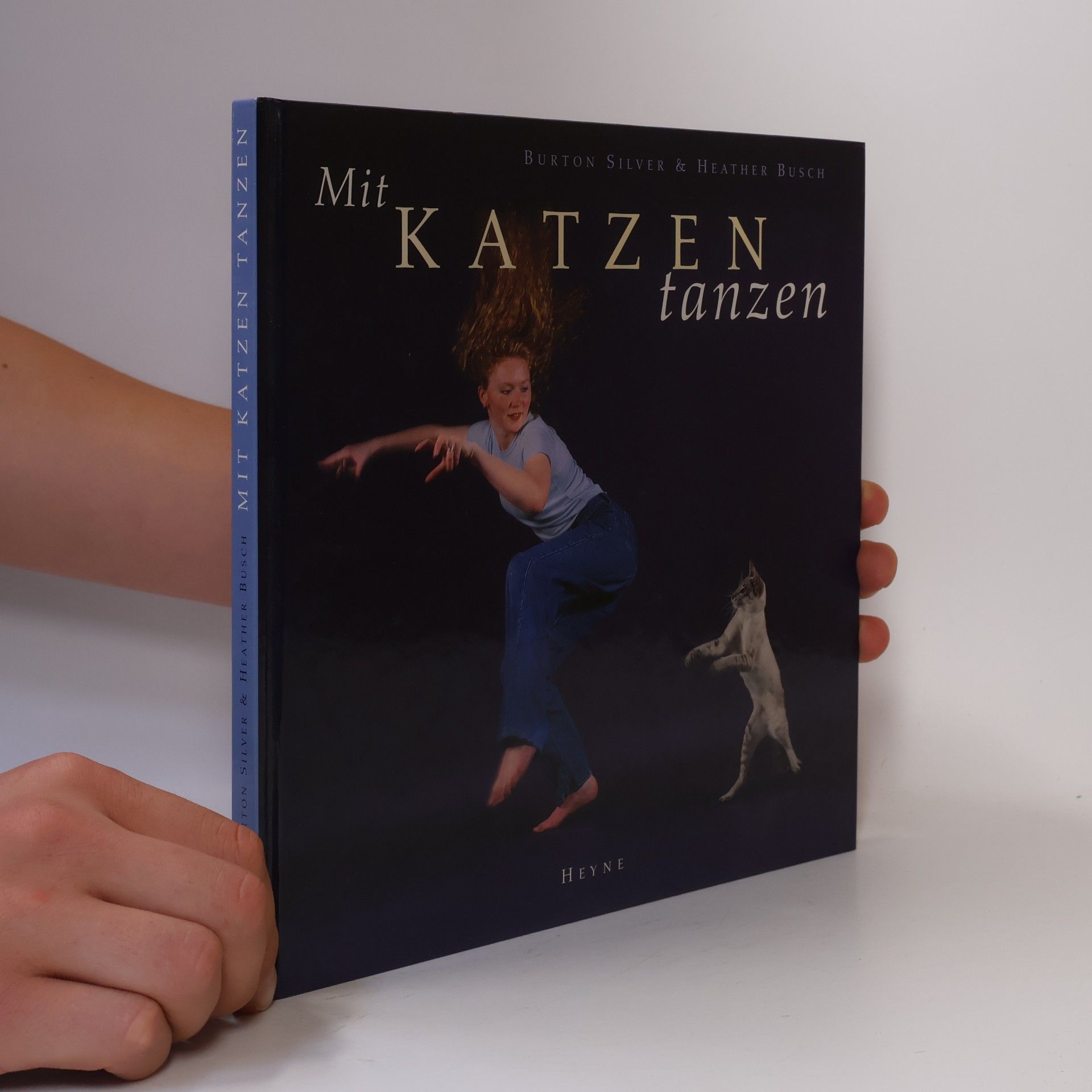 Heather Busch Mit Katzen tanzen