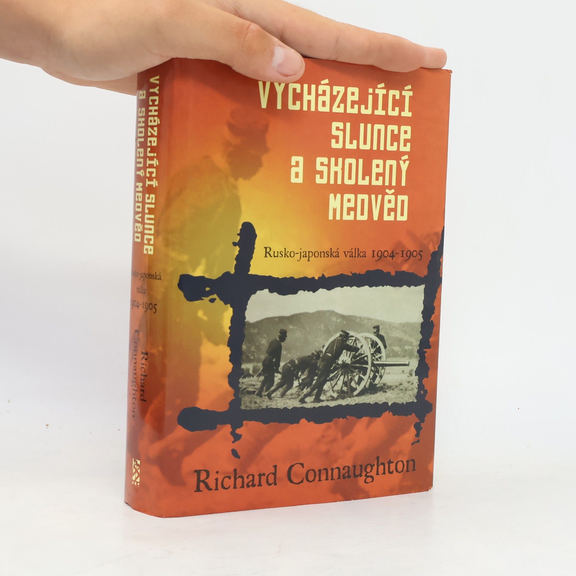 Richard Connaughton Vycházející slunce a skolený medvěd
