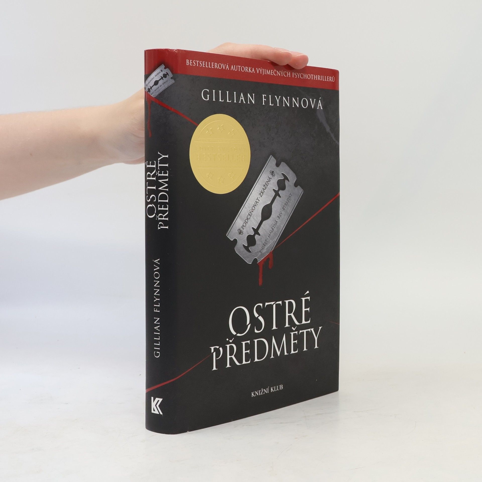 Gillian Flynn Ostré předměty