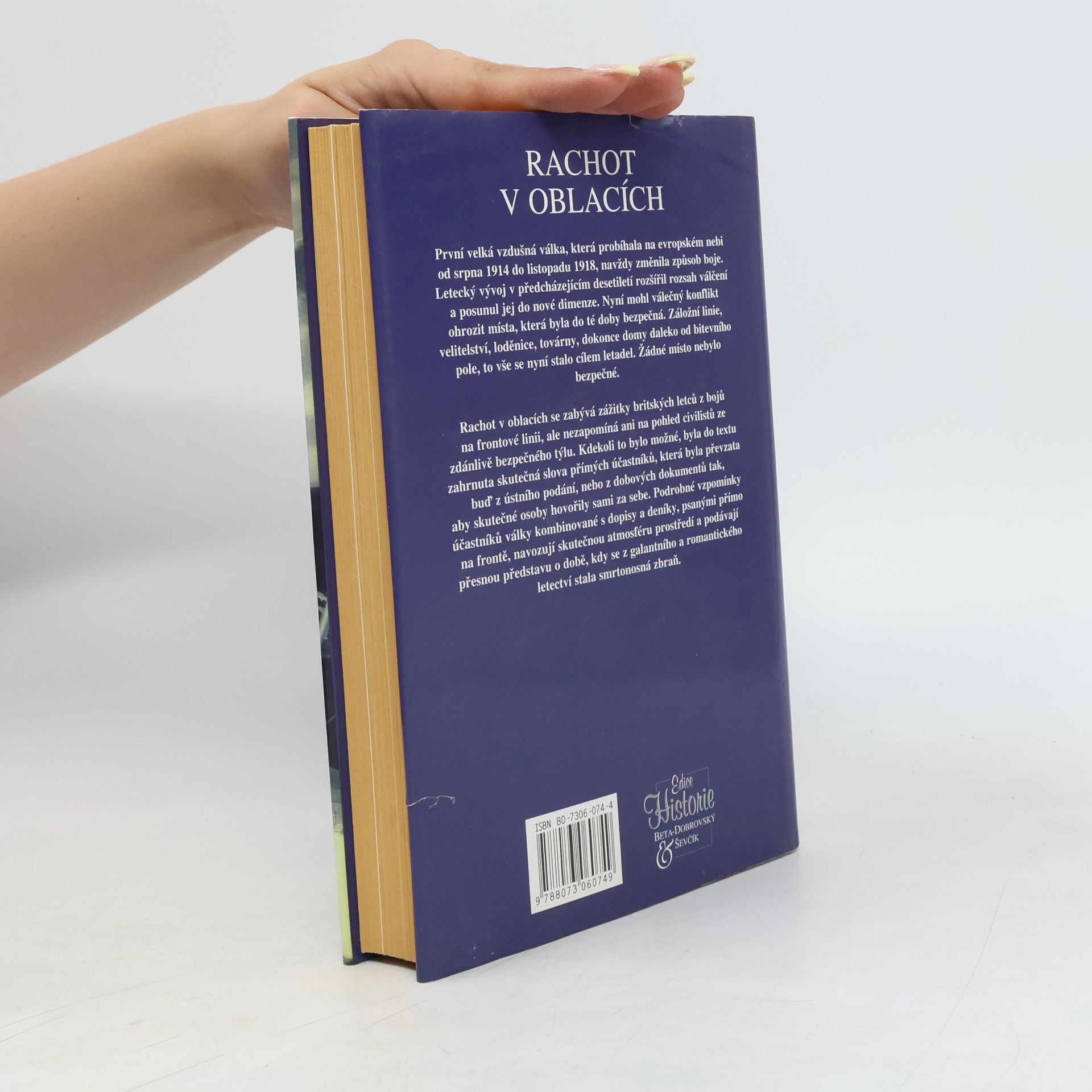 Nigel Steel Rachot v oblacích