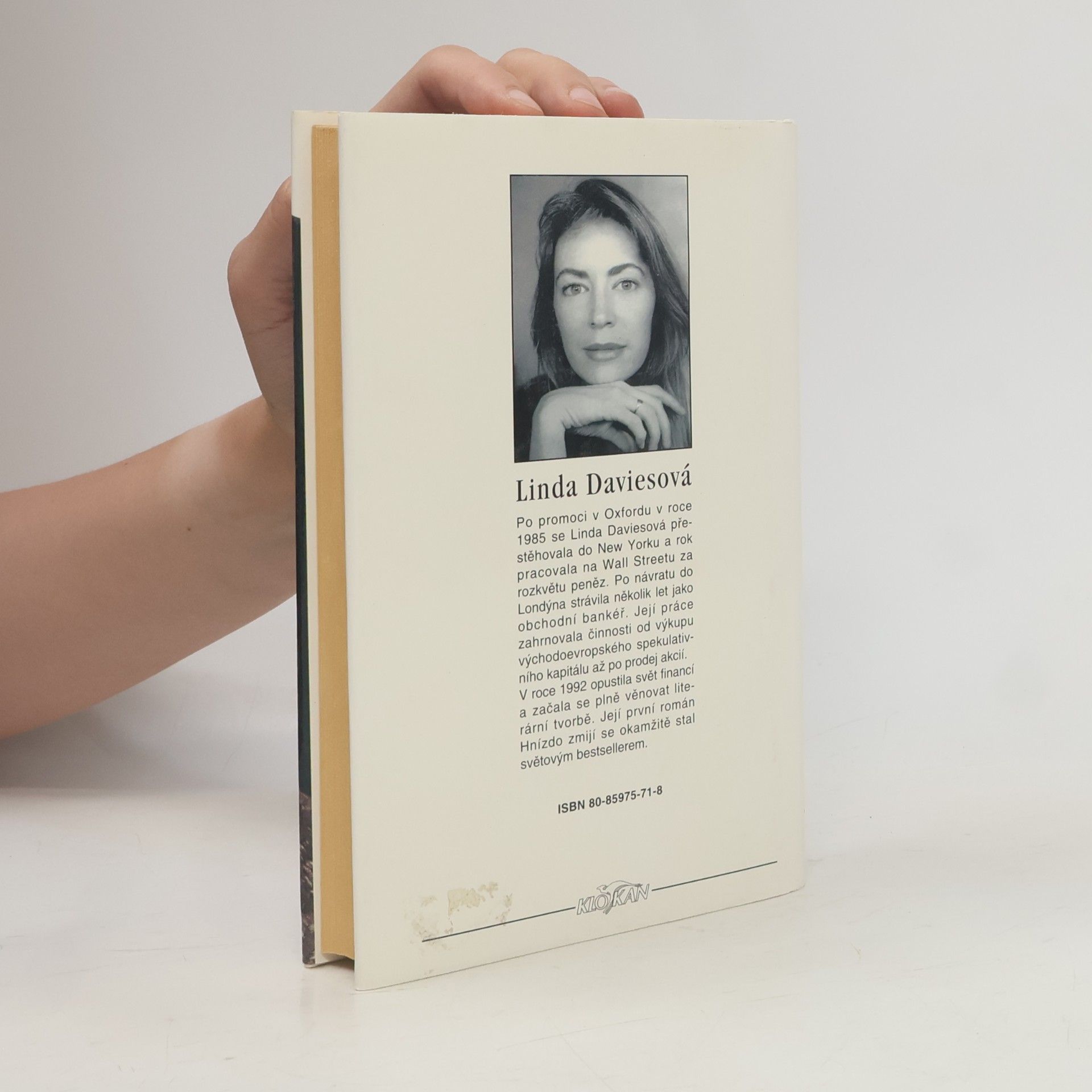 Linda Davies Hnízdo zmijí