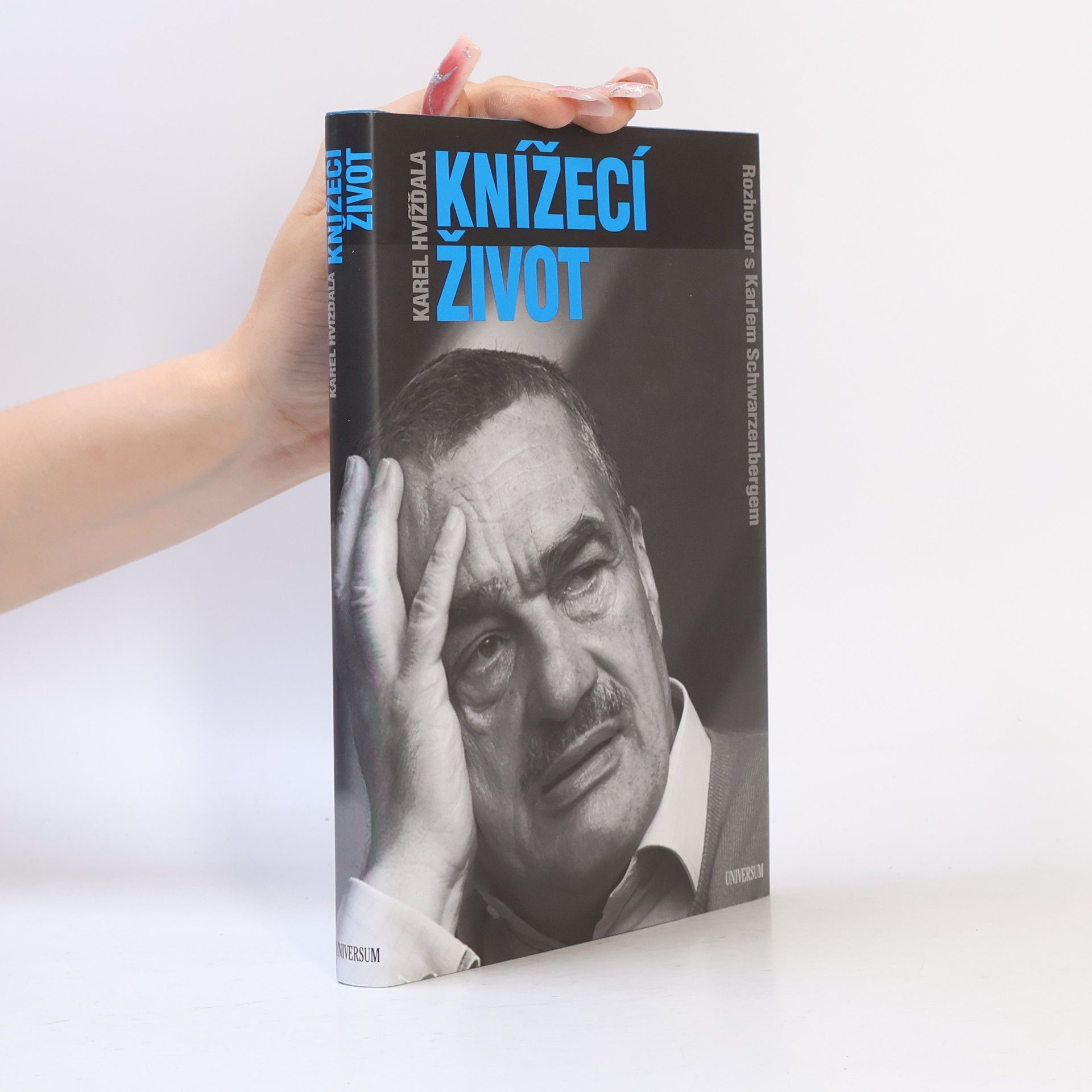 Karel Hvížďala Knížecí život