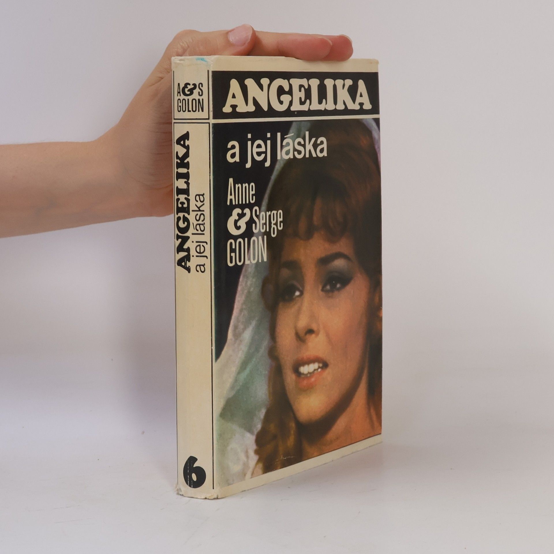 Anne Golon Angelika 6. Angelika a jej láska