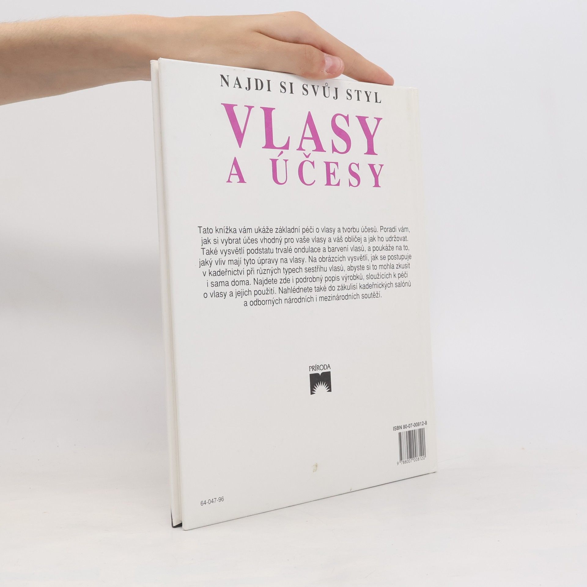 Paula Wood Vlasy a účesy
