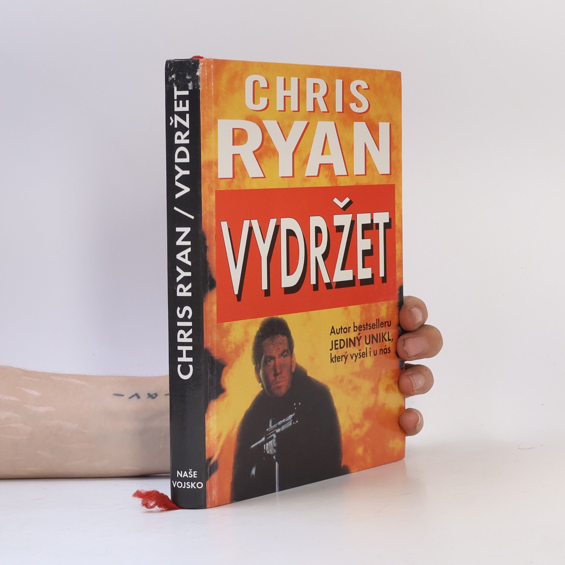 Chris Ryan Vydržet