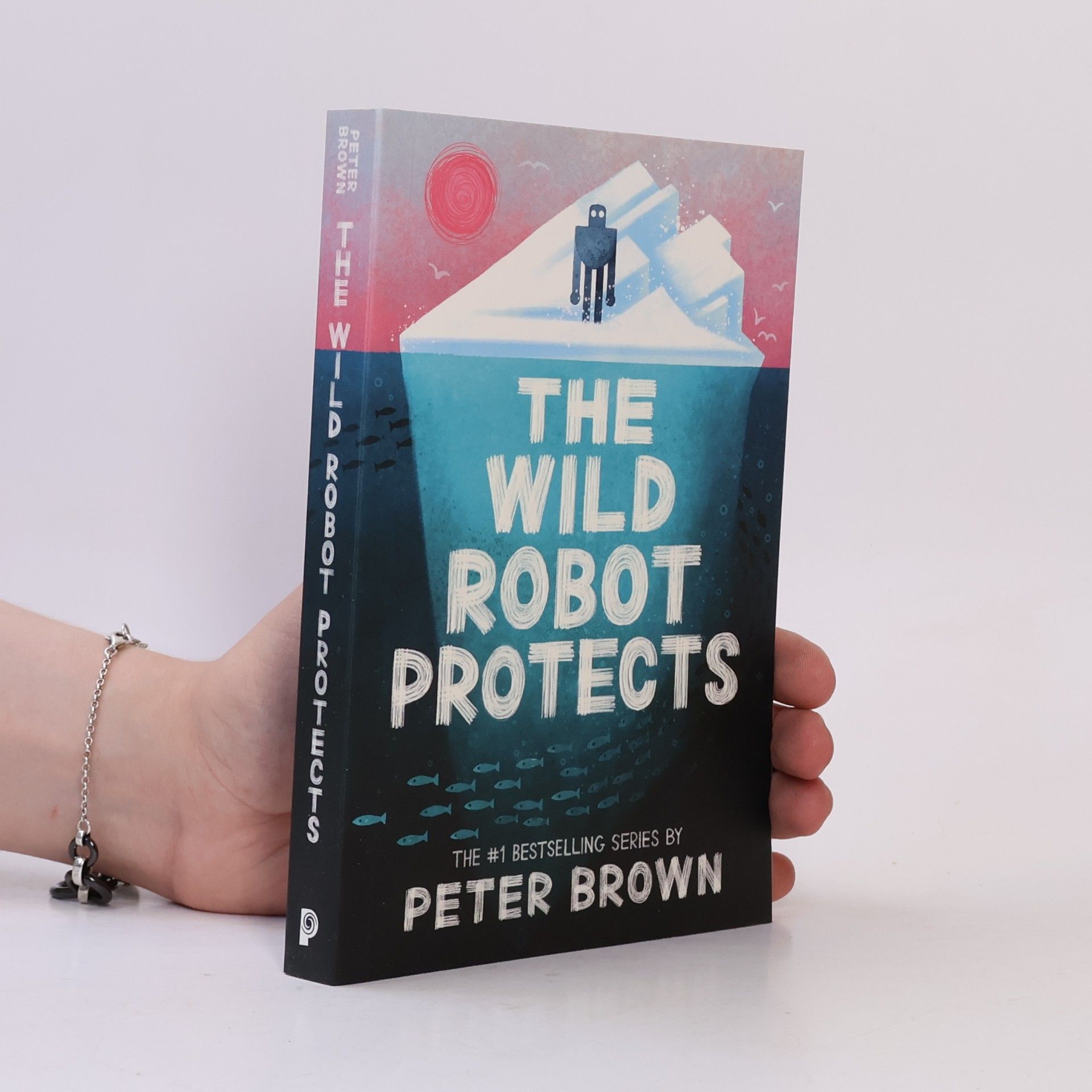 Peter Brown The Wild Robot Protects (The Wild Robot 3)