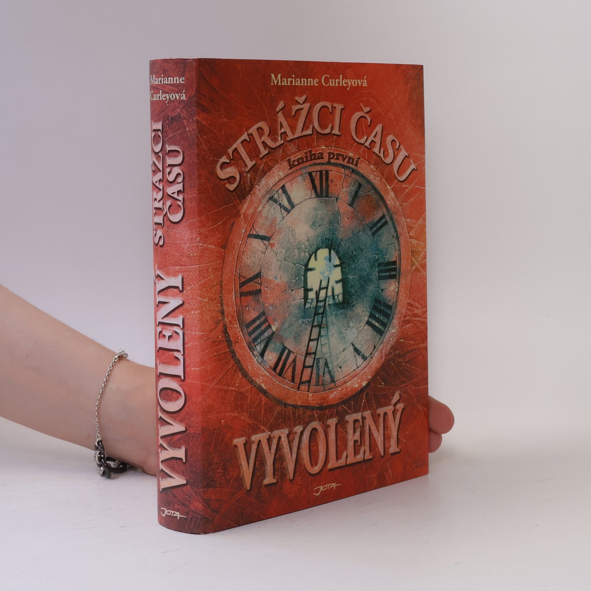 Marianne Curley Strážci času: Vyvolený