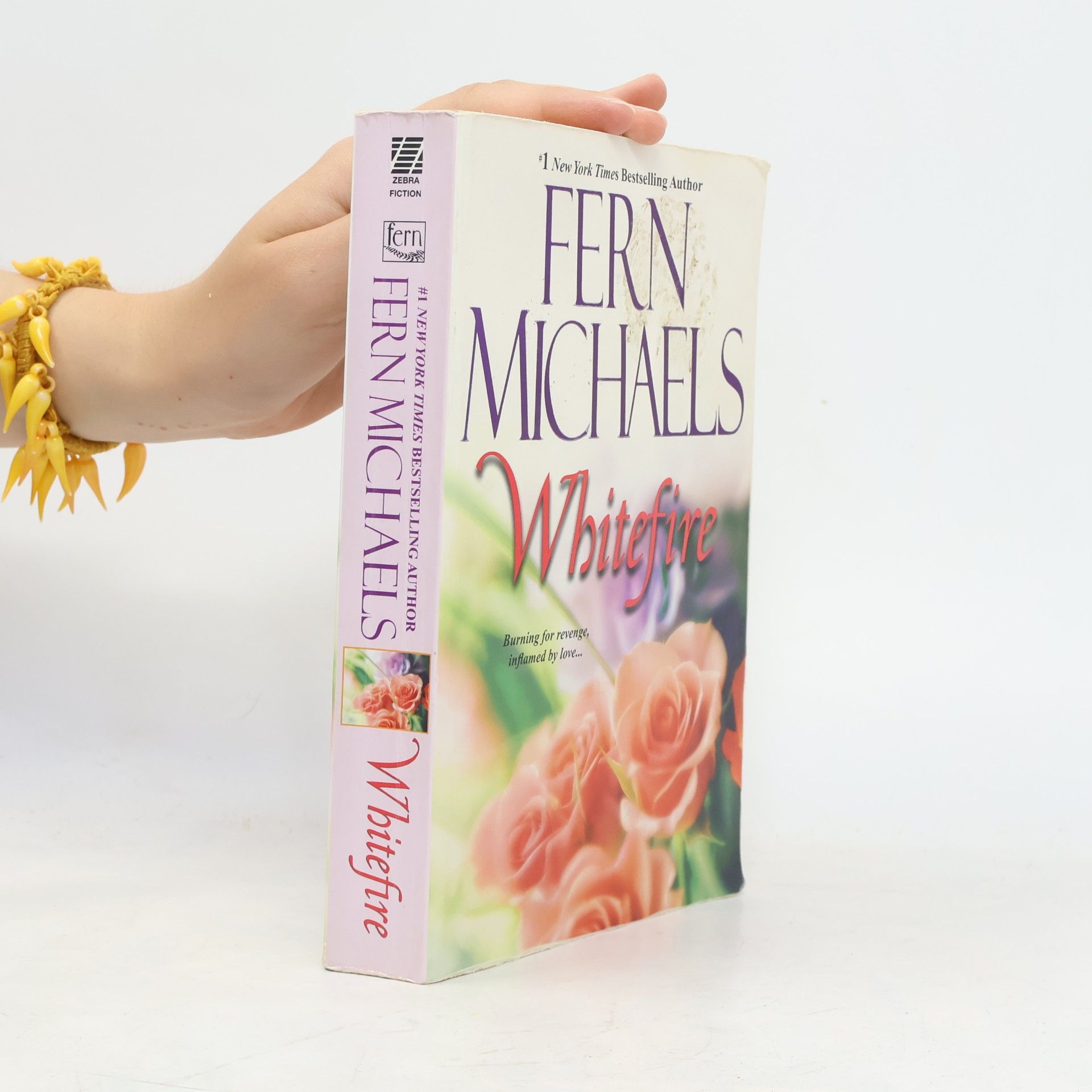 Fern Michaels White Fire