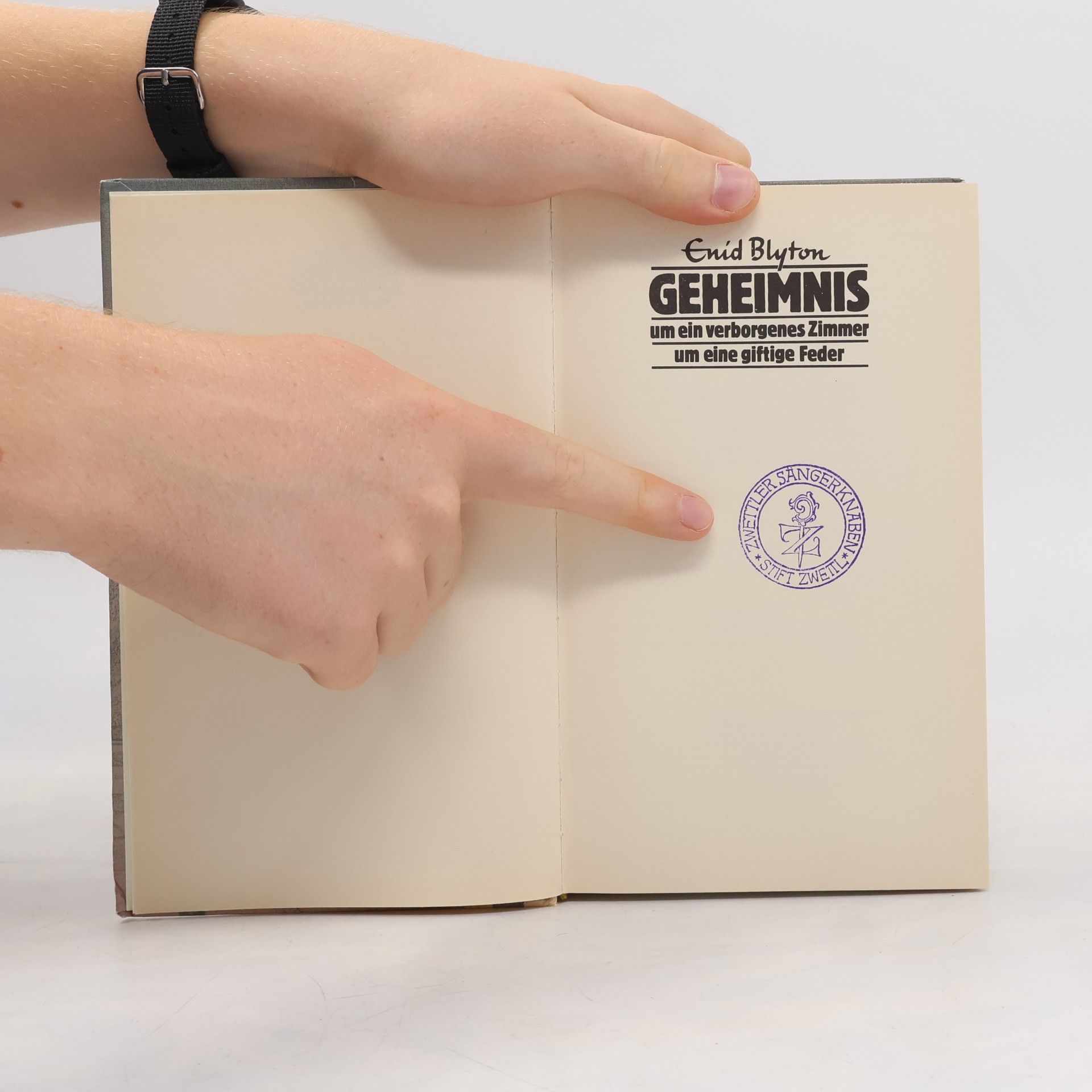 Enid Blyton Geheimnis um ein verborgenes Zimmer um eine giftige Feder