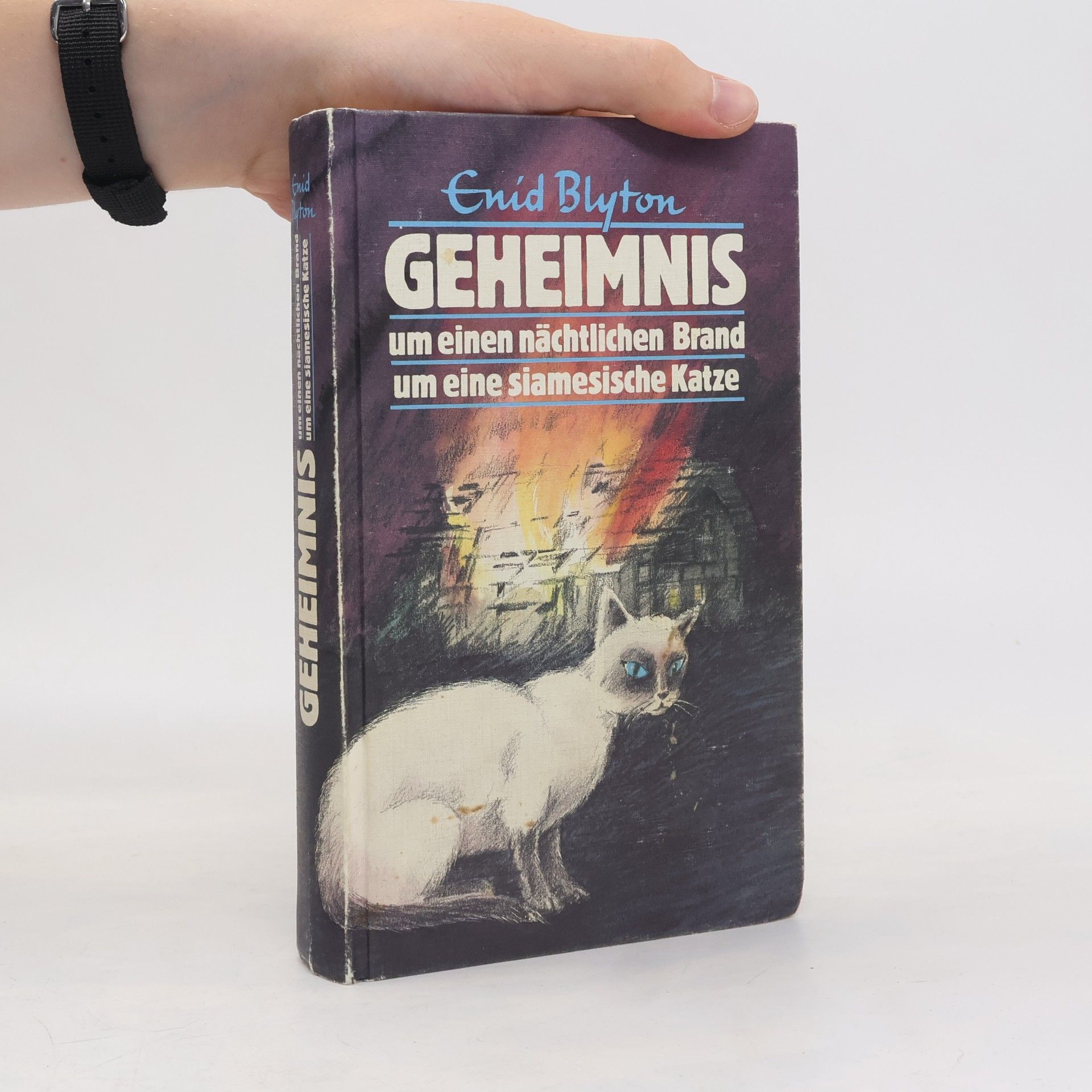Enid Blyton Geheimnis um einen nächtlichen Brand. Um eine siamesische Katze