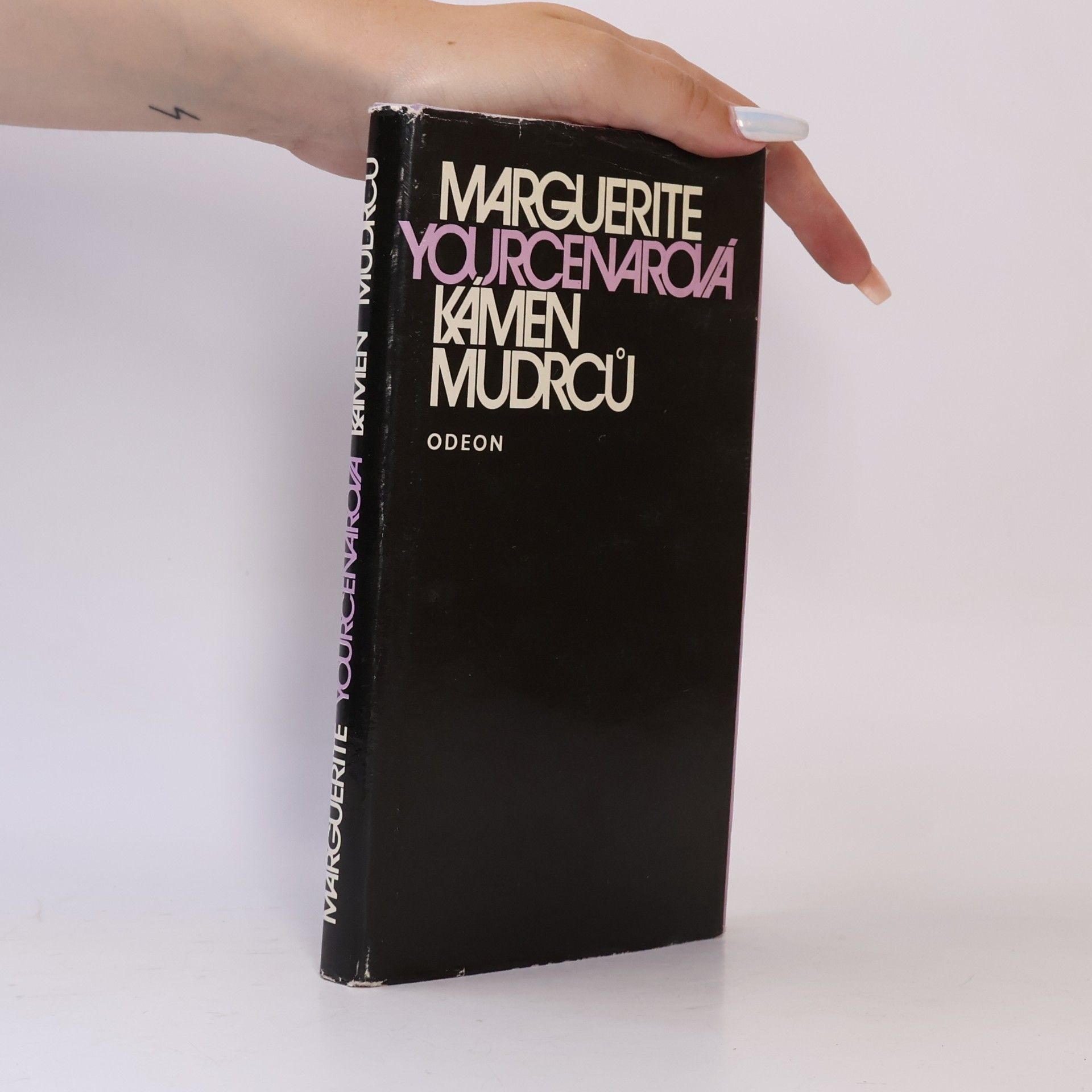 Marguerite Yourcenarová Kámen mudrců