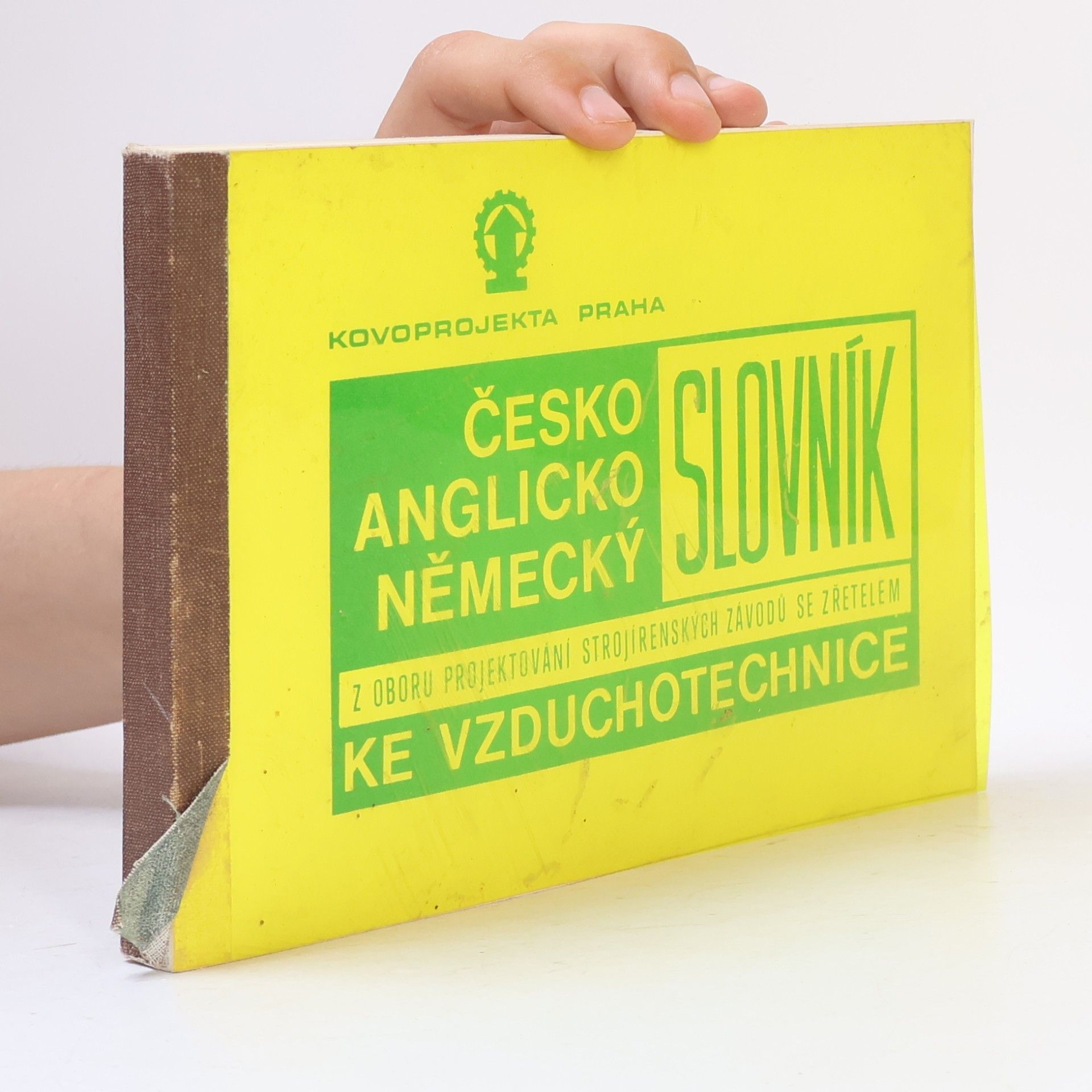 Various authors Česko-anglicko-německý slovník ke vzduchotechnice
