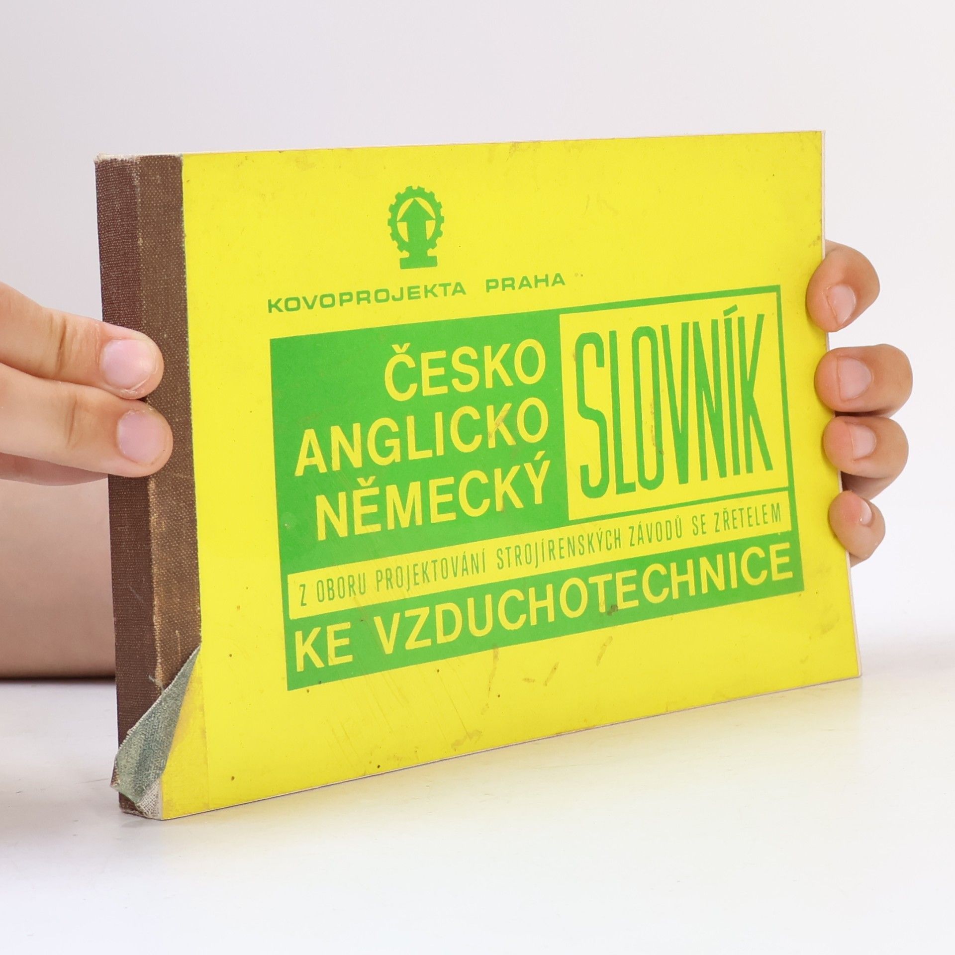 Various authors Česko-anglicko-německý slovník ke vzduchotechnice
