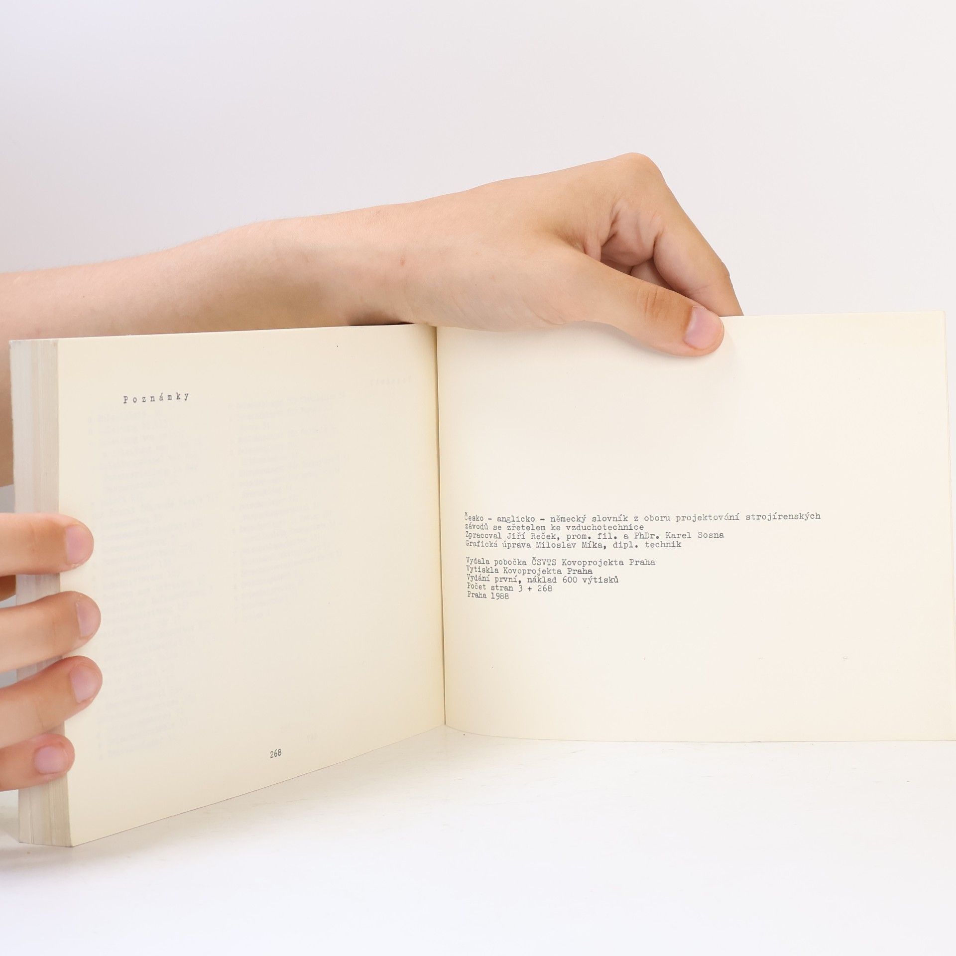 Various authors Česko-anglicko-německý slovník ke vzduchotechnice