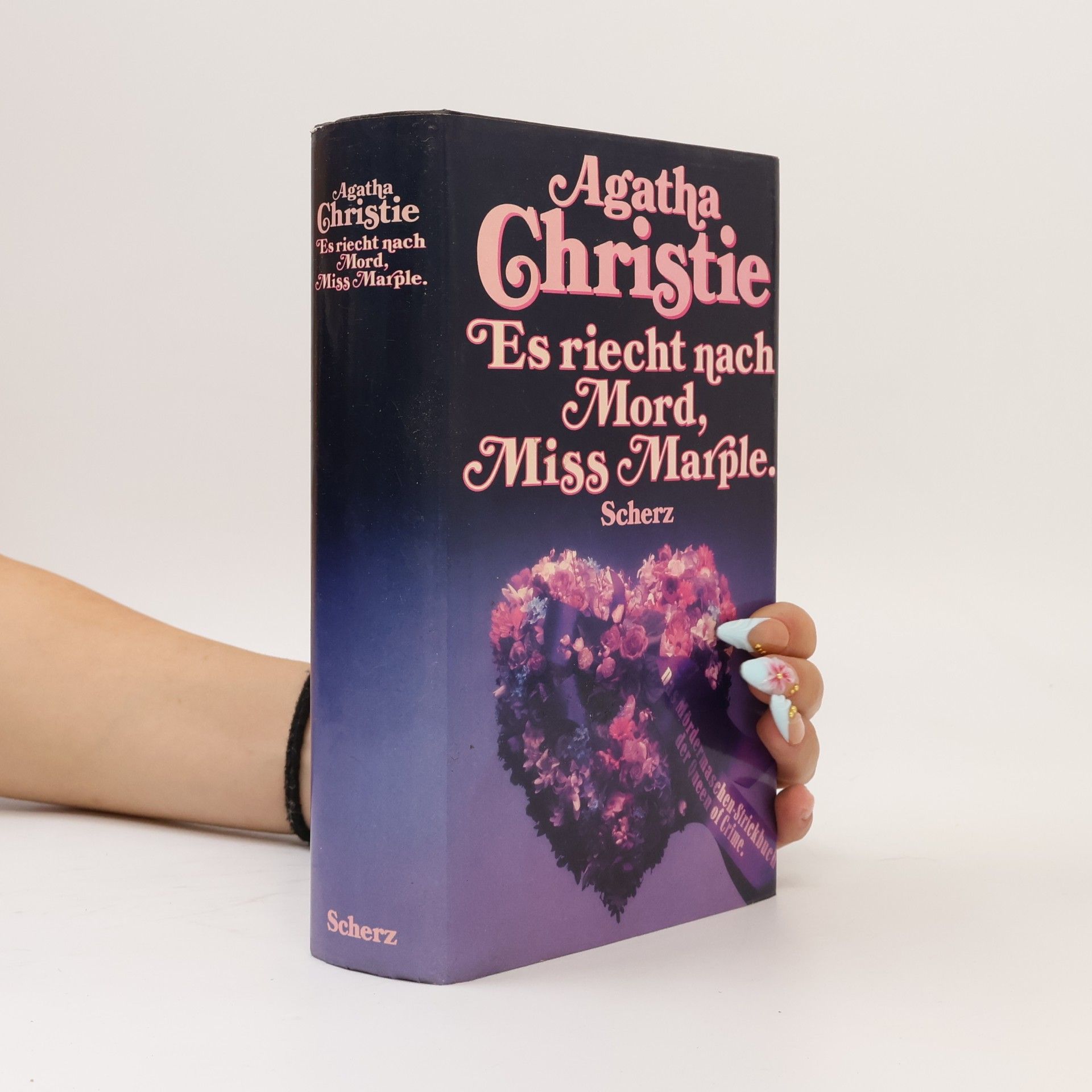 Agatha Christie Es riecht nach Mord, Miss Marple
