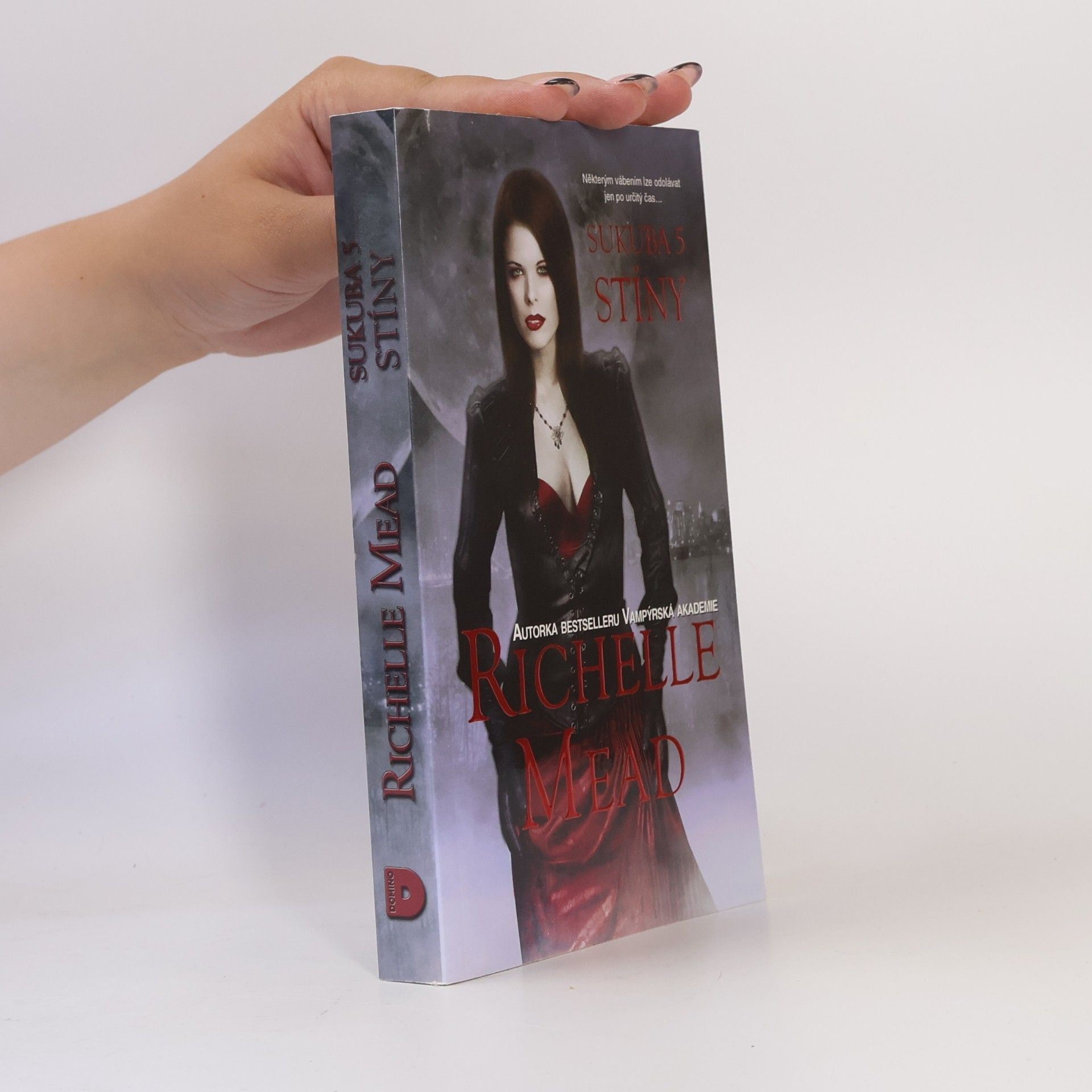 Richelle Mead Sukuba 5. Stíny