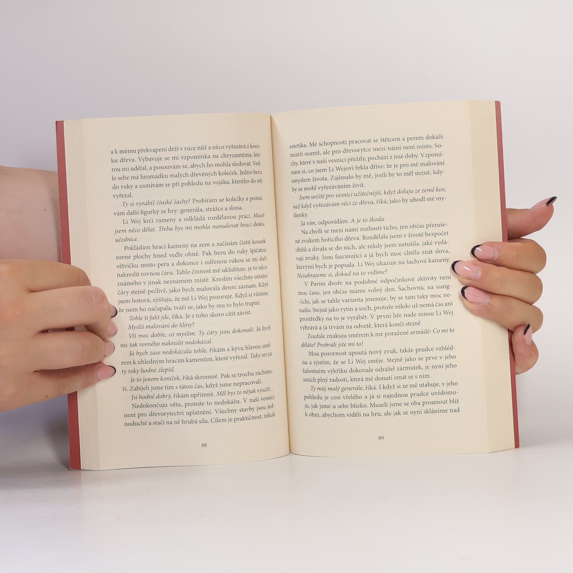 Richelle Mead Neslyšno