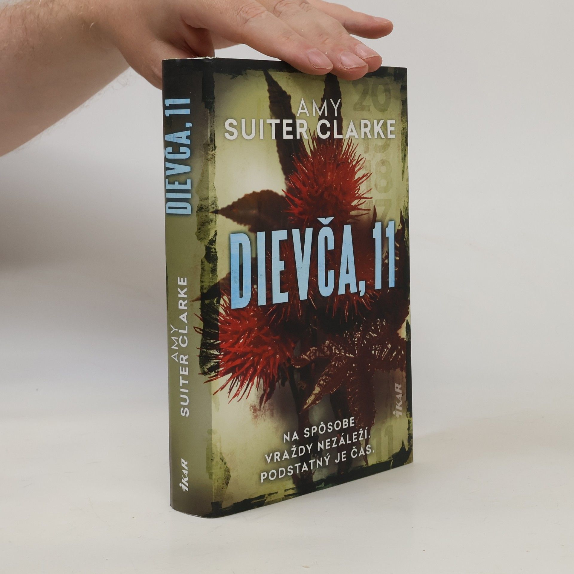 Amy Suiter Clarke Dievča, 11