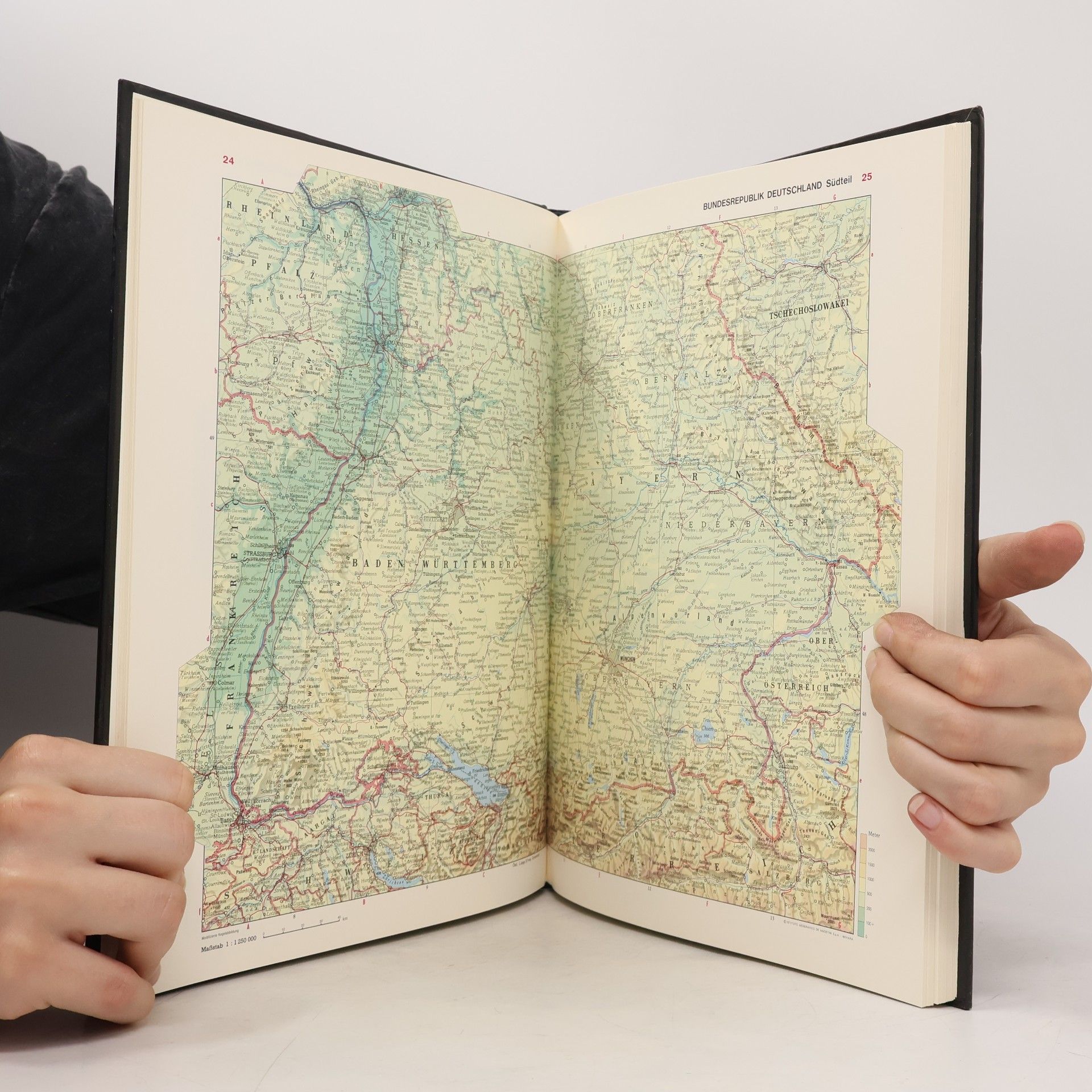 Various authors Weltatlas. 72 Seiten Karten. 36.000 Ortsnamen
