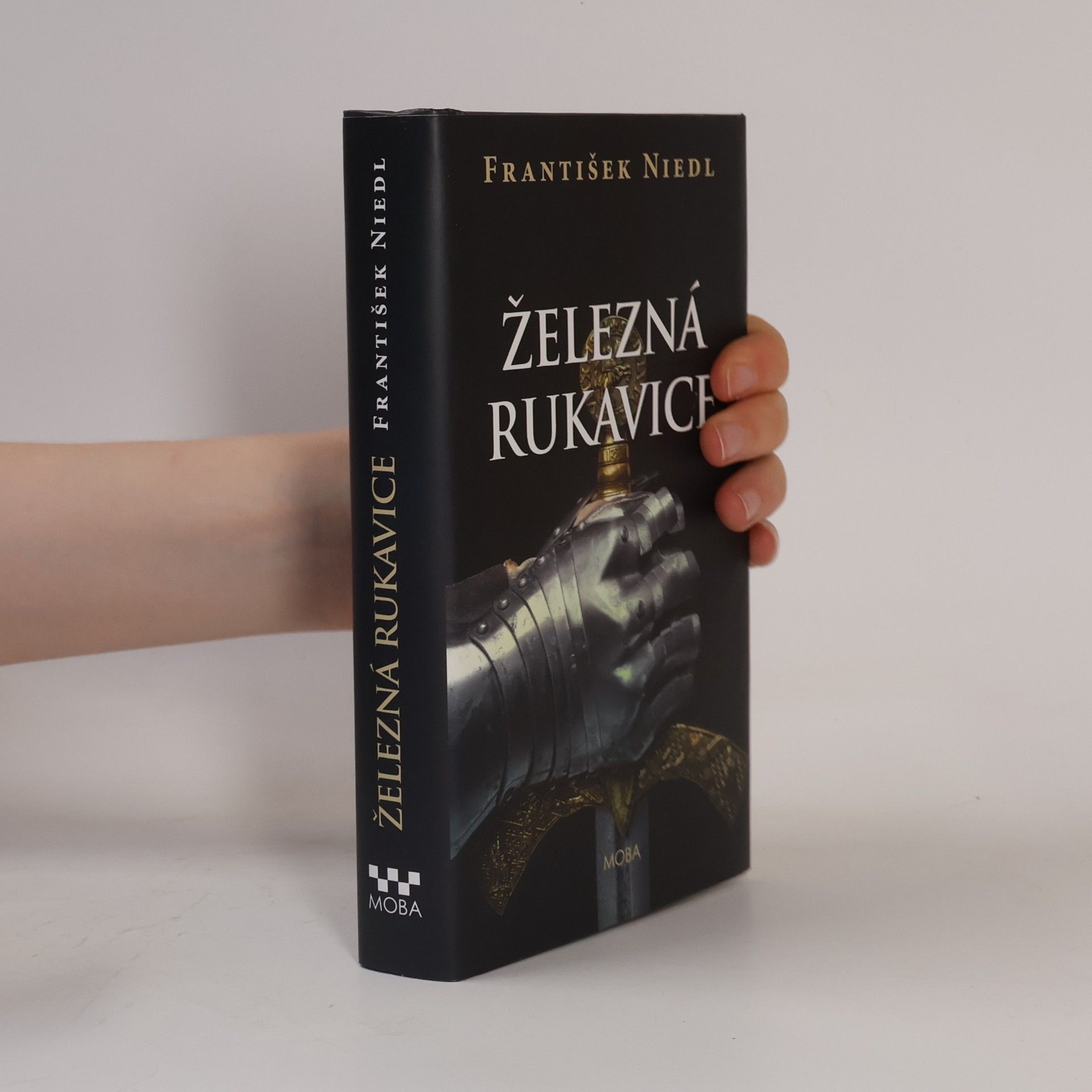 František Niedl Železná rukavice