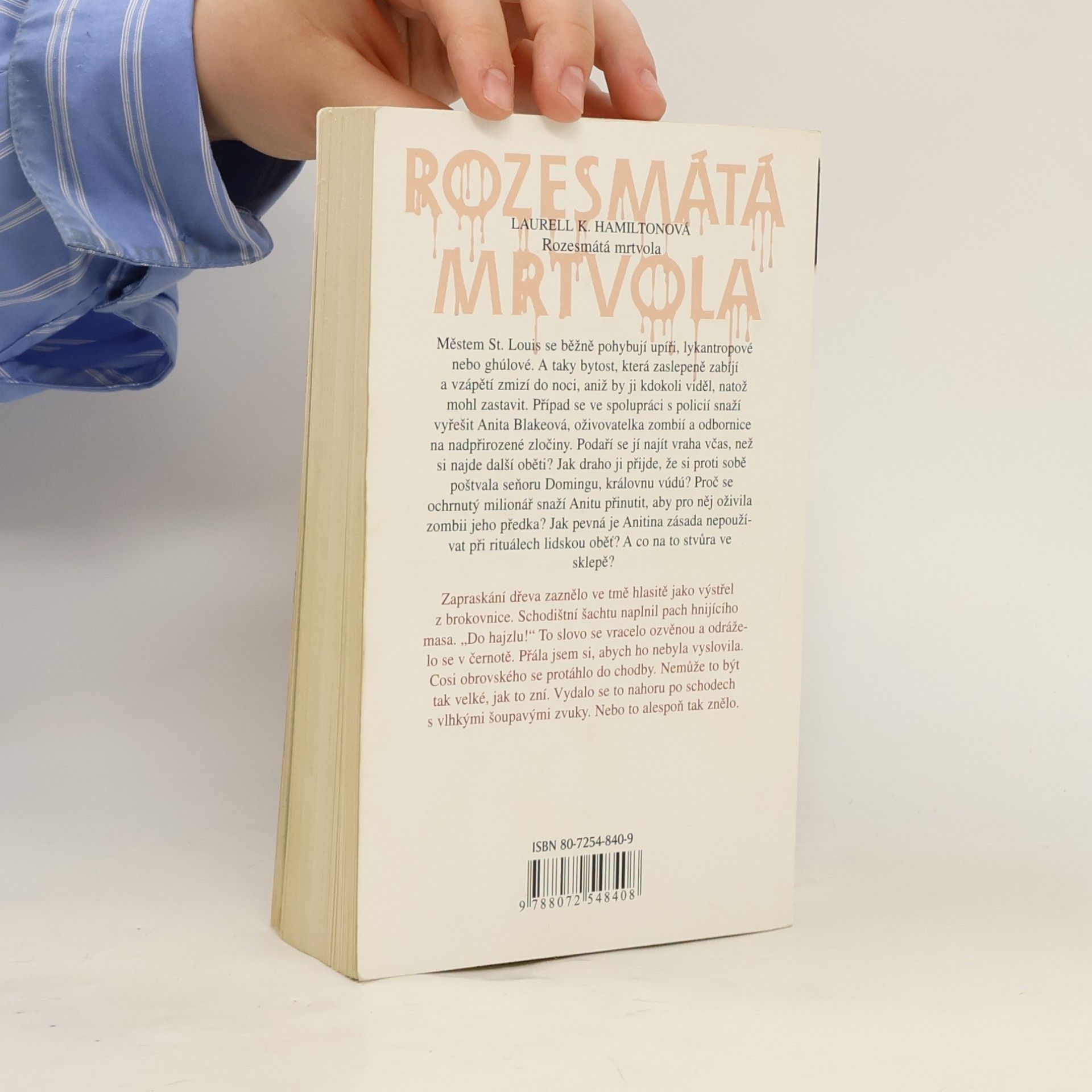 Laurell Kaye Hamilton Rozesmátá mrtvola