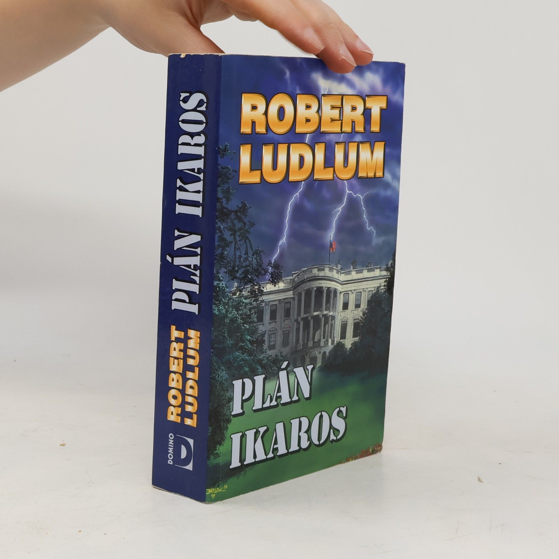 Robert Ludlum Plán Ikaros