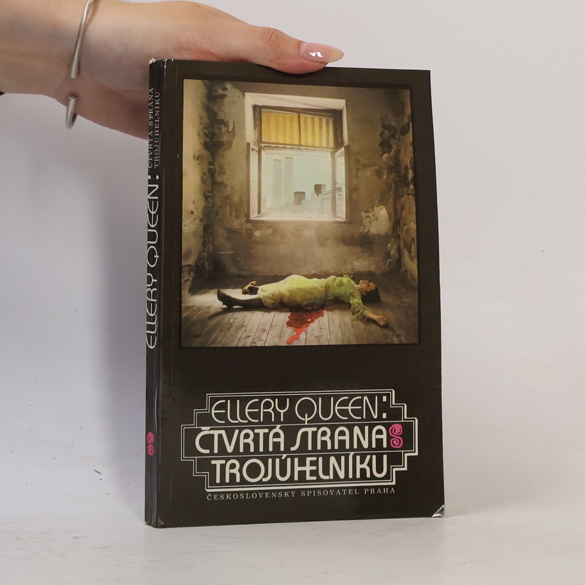 Ellery Queen Čtvrtá strana trojúhelníku