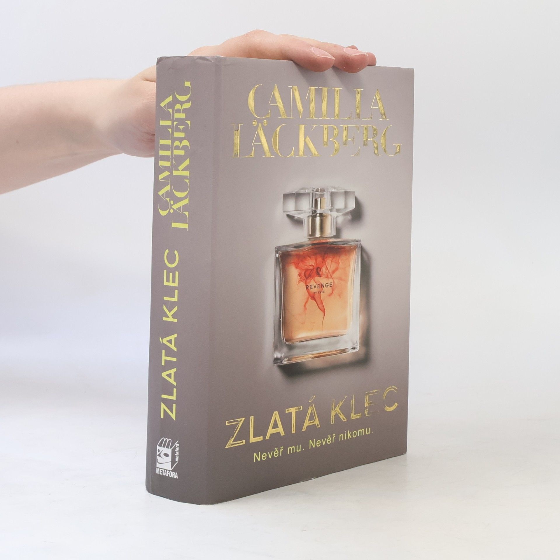 Camilla Läckberg Zlatá klec