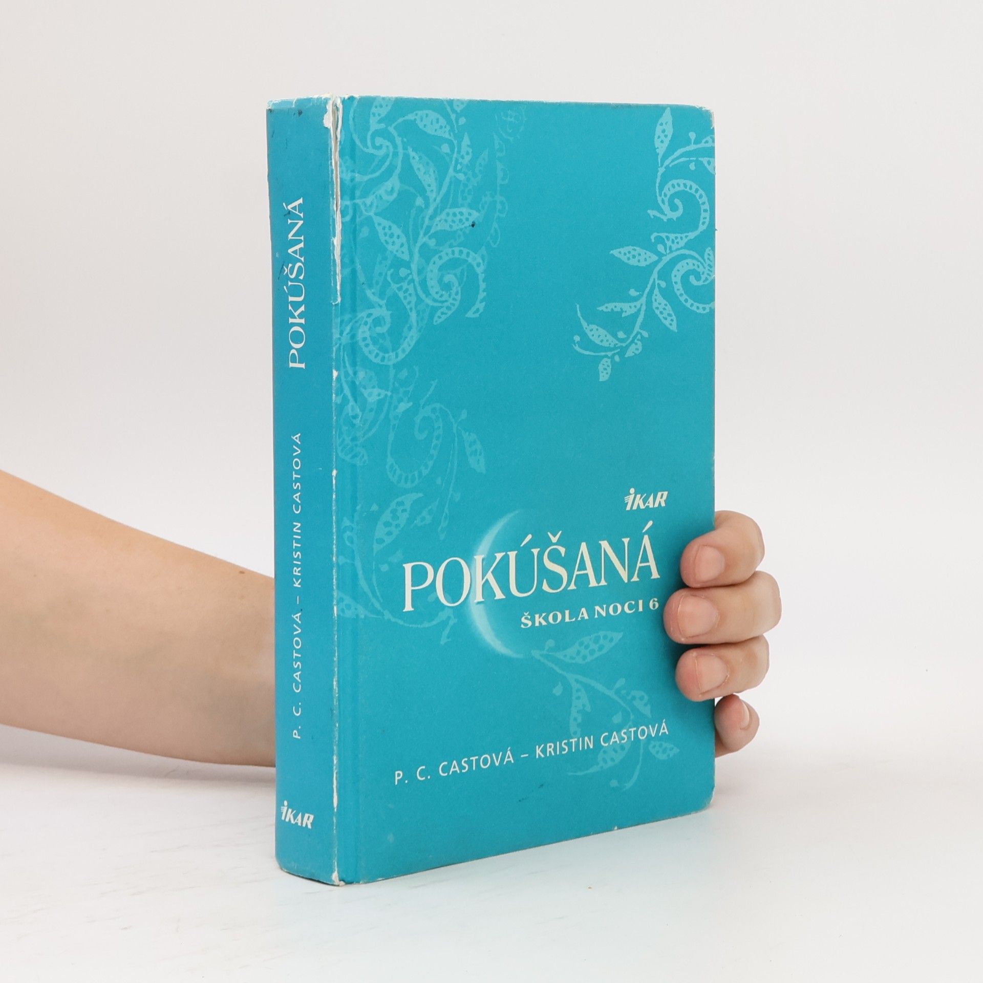 Phyllis Christine Cast Pokúšaná