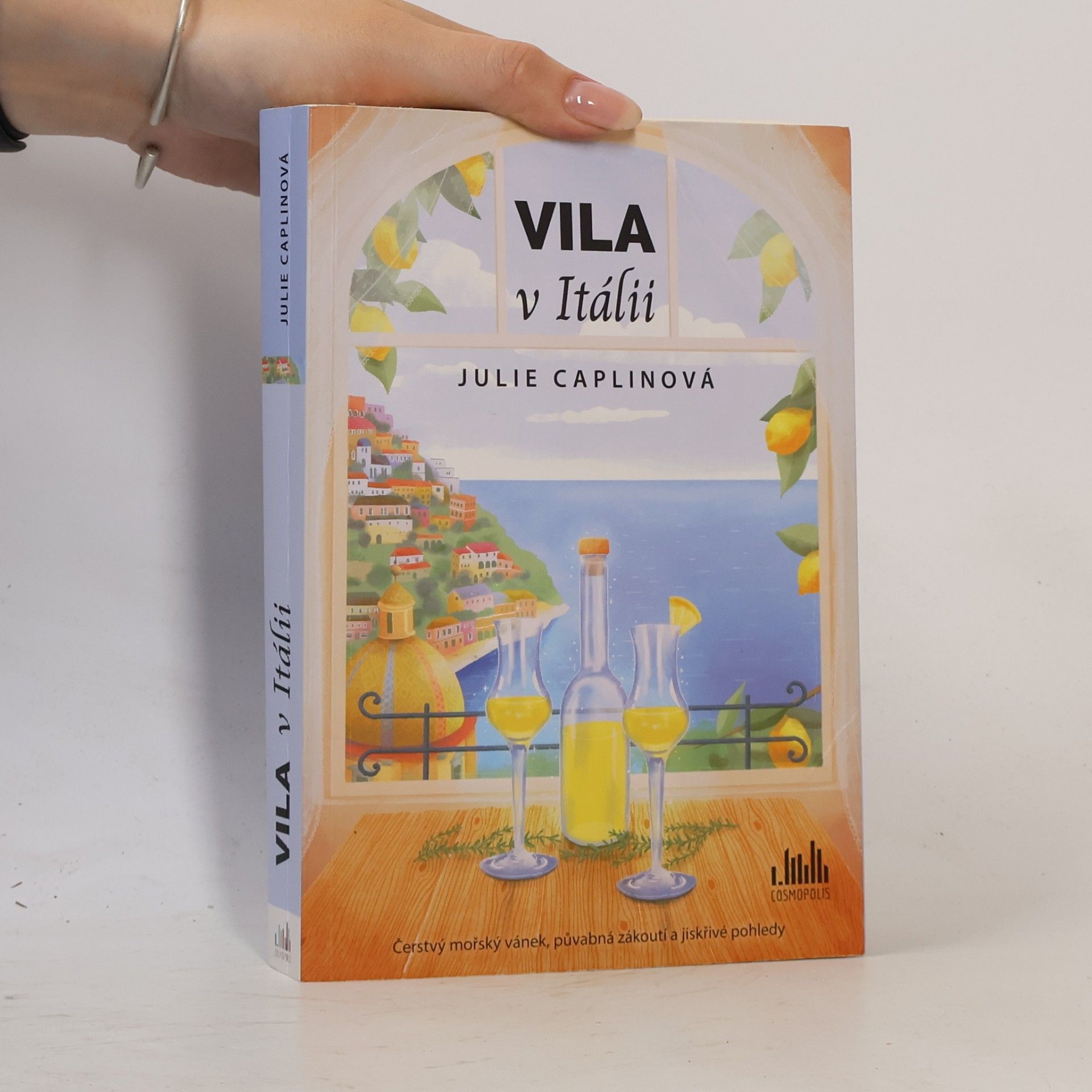 Julie Caplin Vila v Itálii